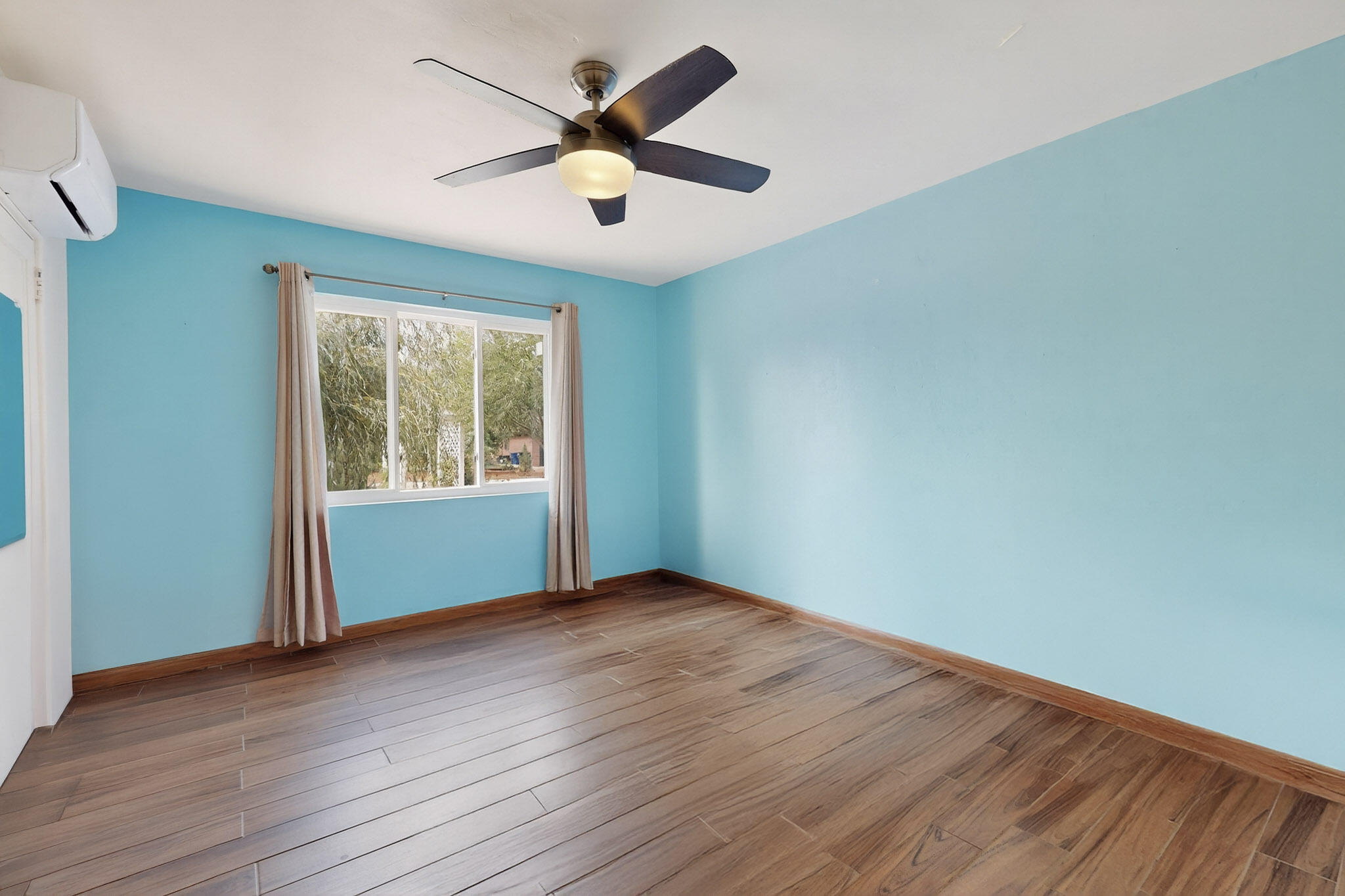 7719 Euclid Avenue NE