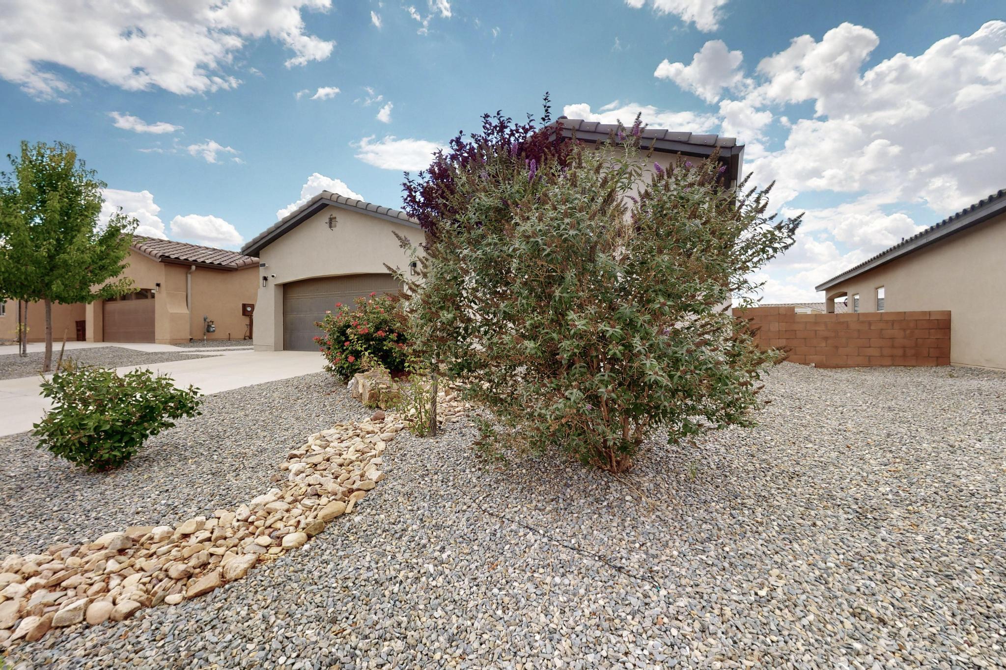 1189 FASCINATION Street NE