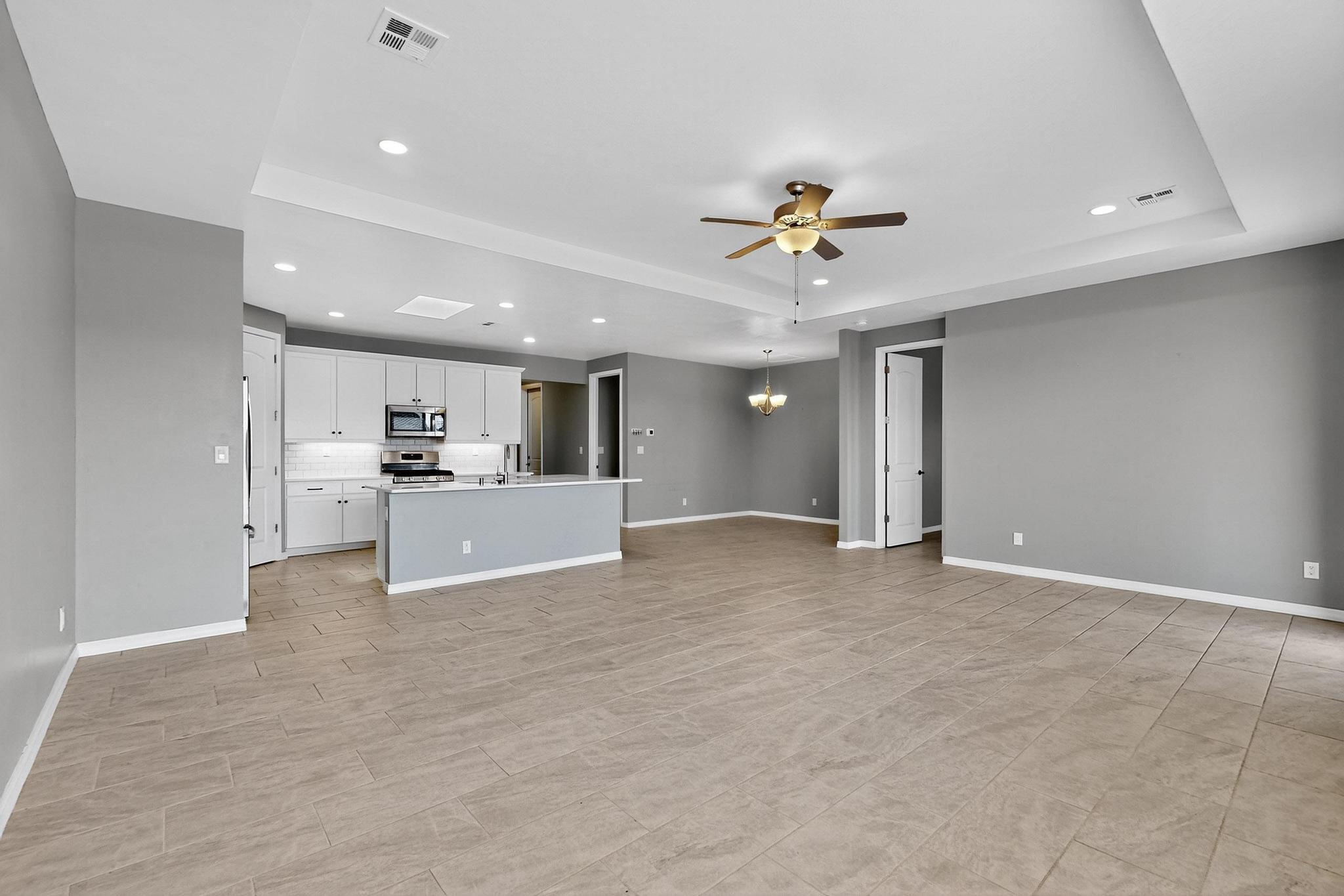 1189 FASCINATION Street NE