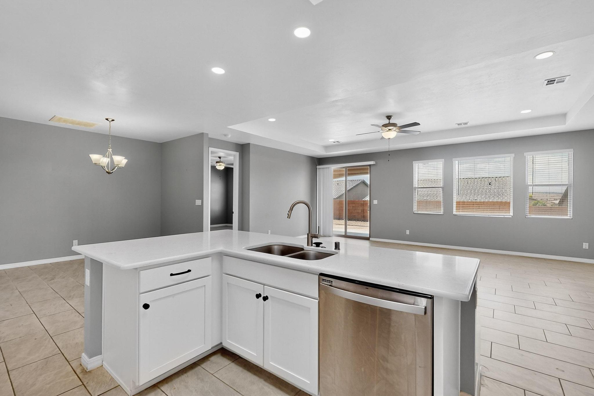 1189 FASCINATION Street NE