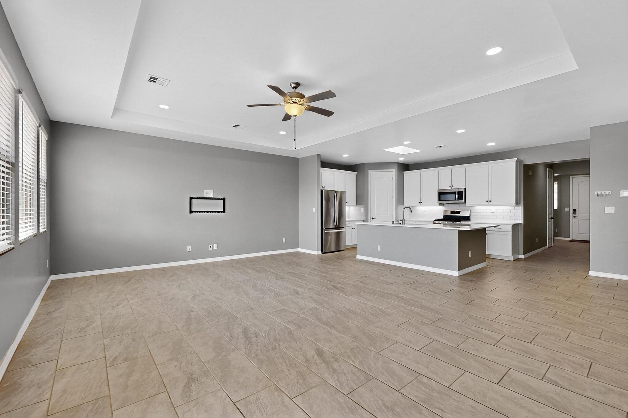 1189 FASCINATION Street NE