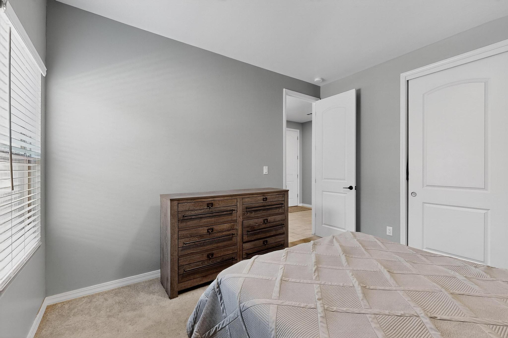 1189 FASCINATION Street NE