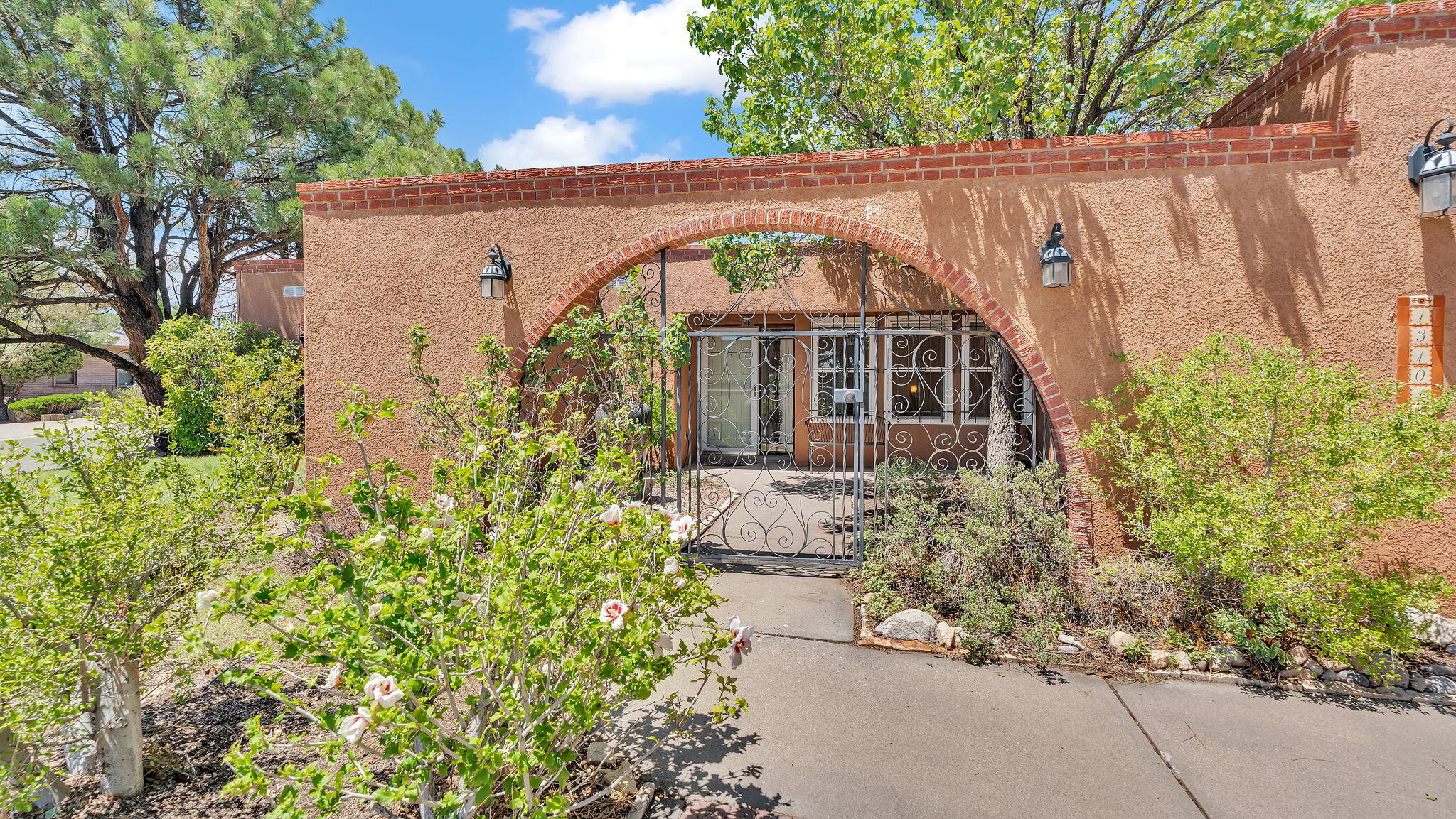 13101 COMANCHE Road NE