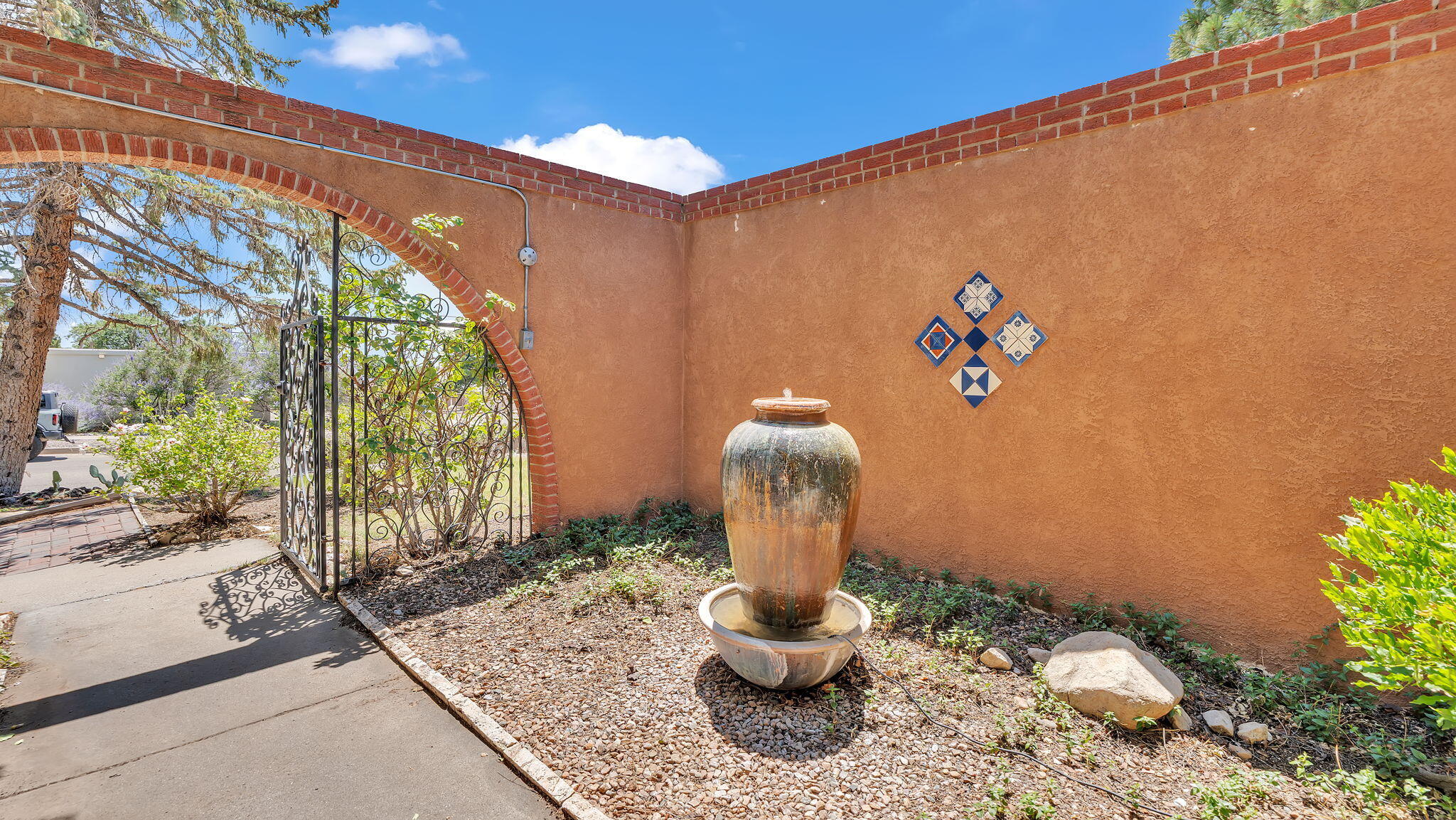 13101 COMANCHE Road NE