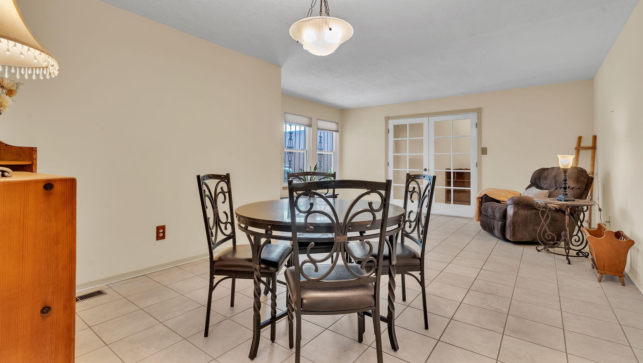 13101 COMANCHE Road NE