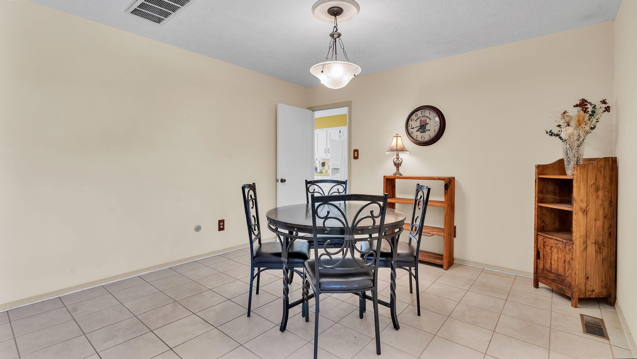 13101 COMANCHE Road NE