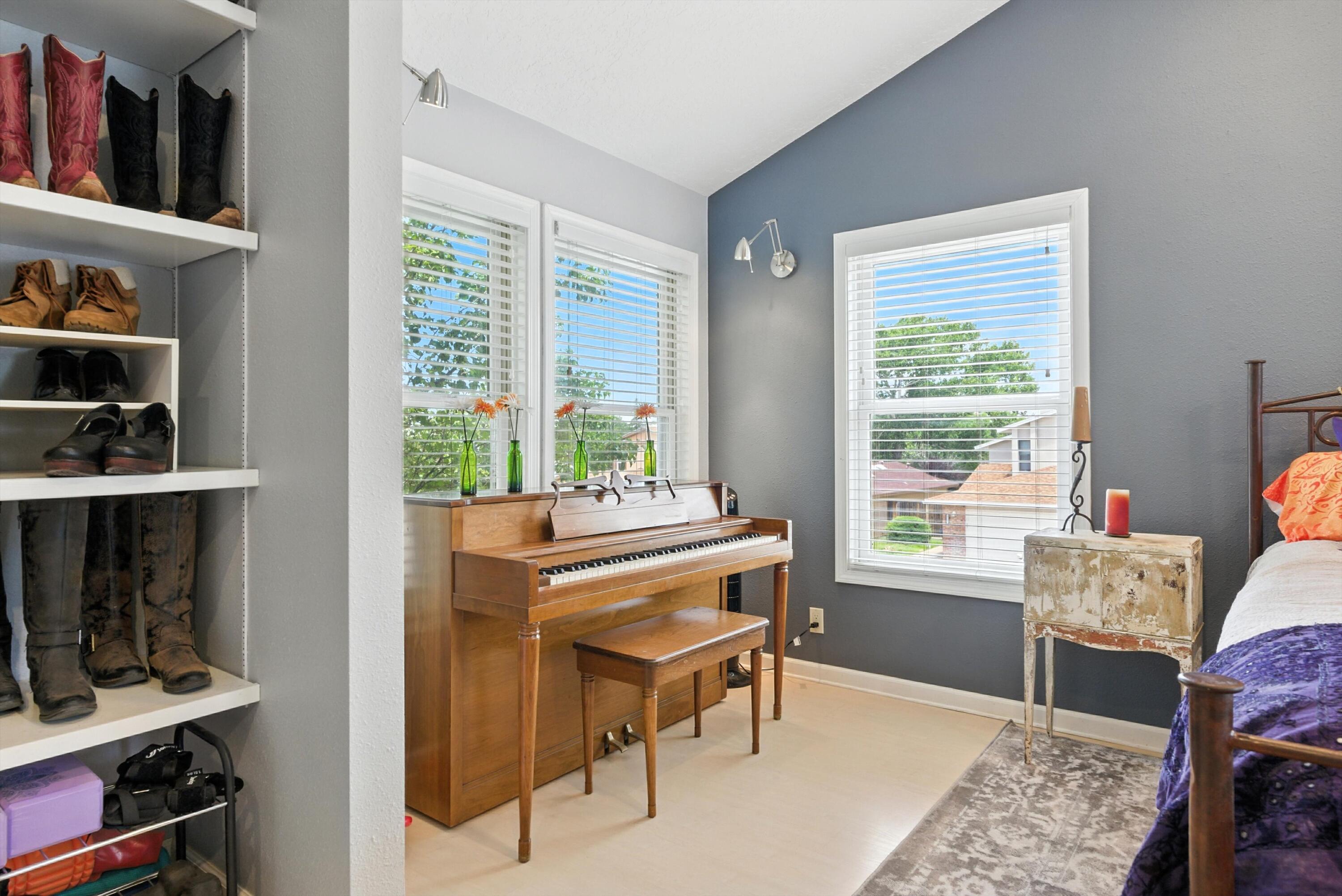 10308 Oso Grande Road NE