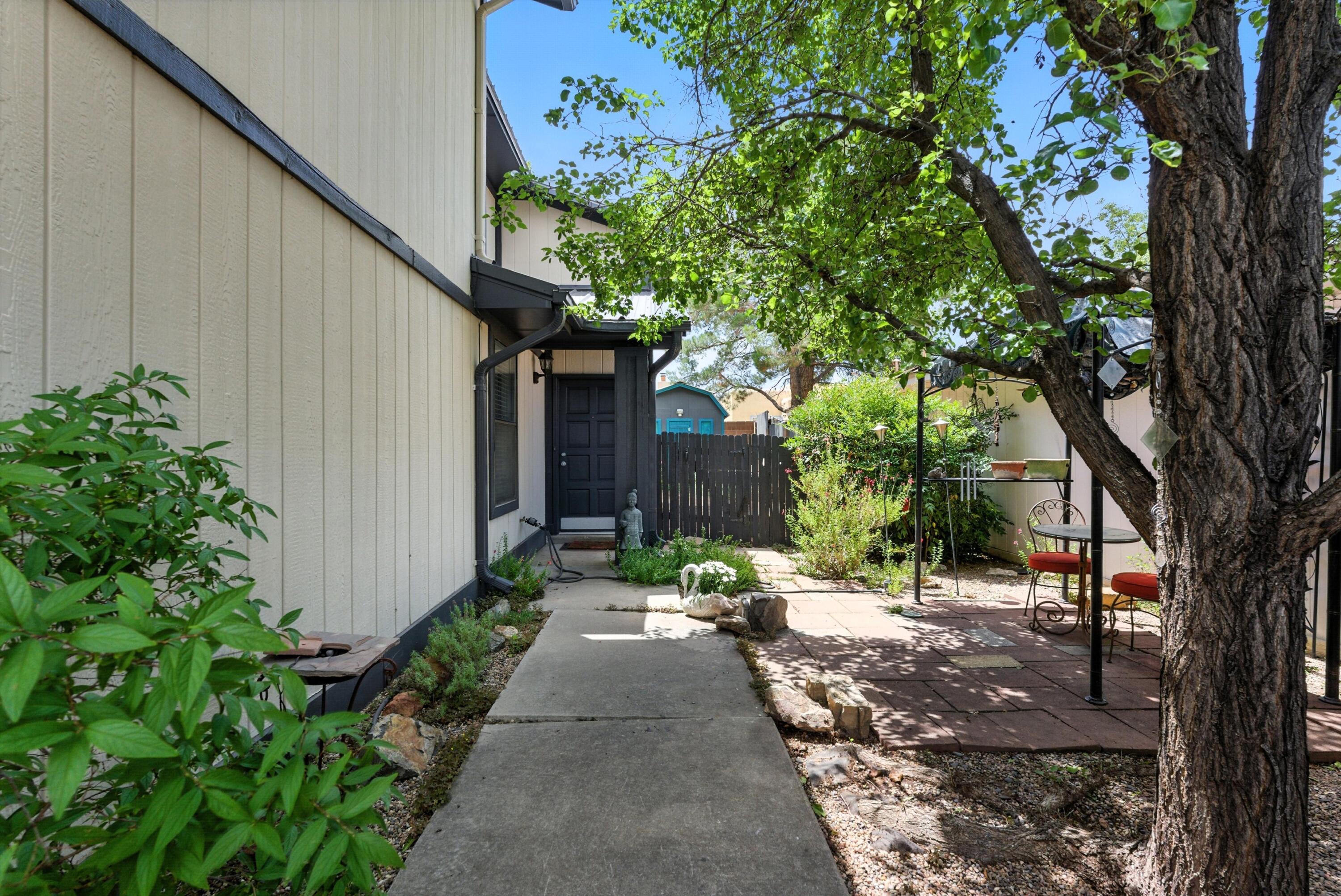 10308 Oso Grande Road NE