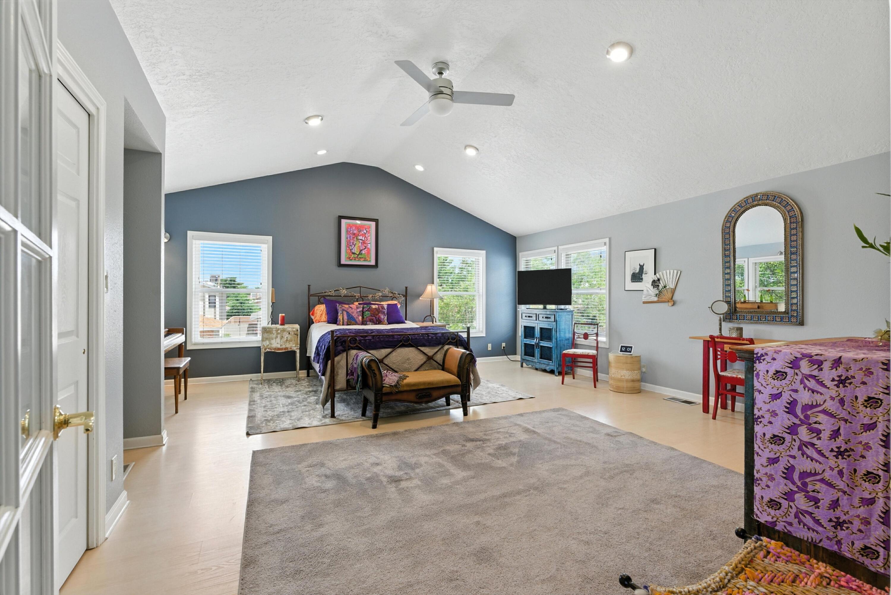 10308 Oso Grande Road NE