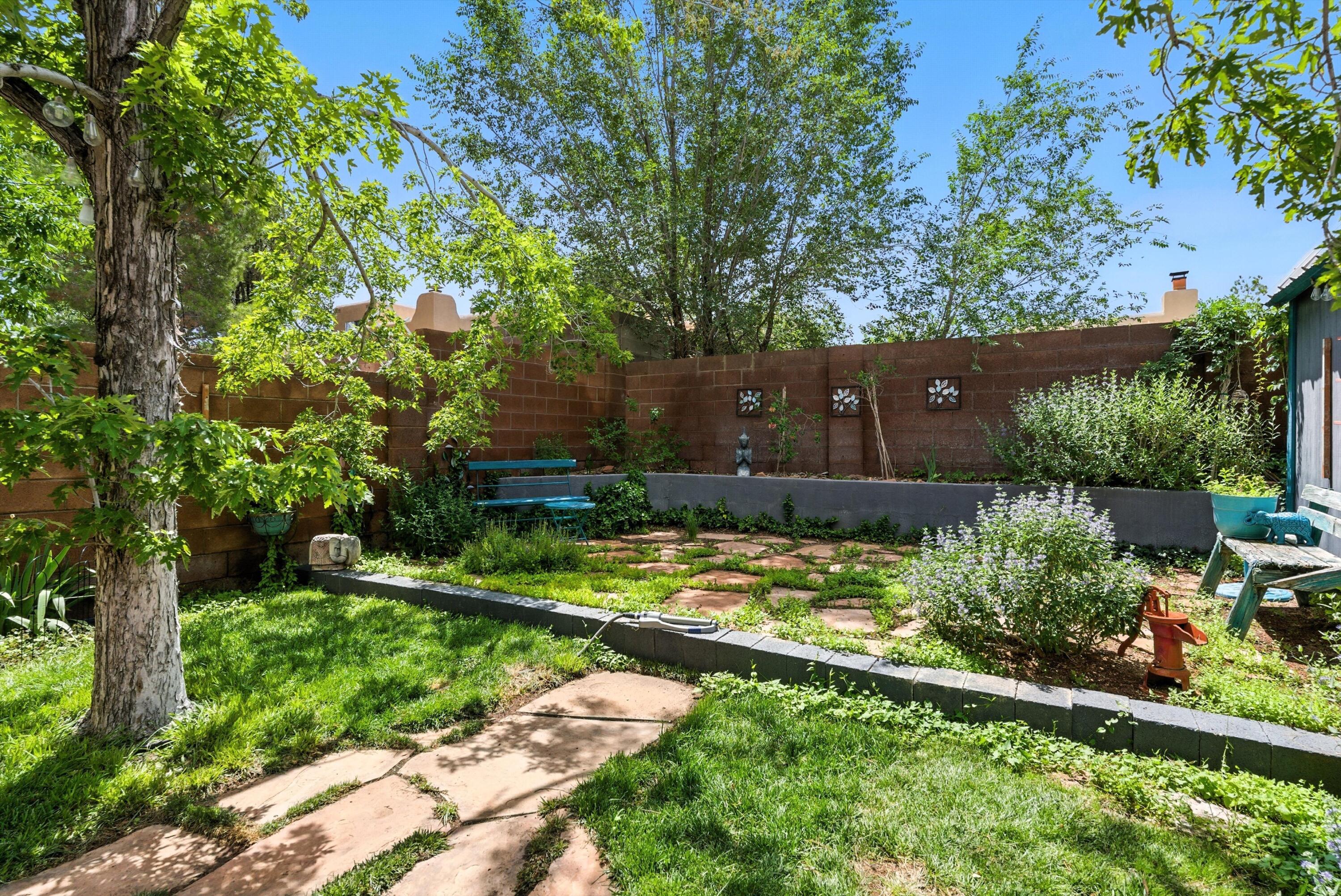 10308 Oso Grande Road NE