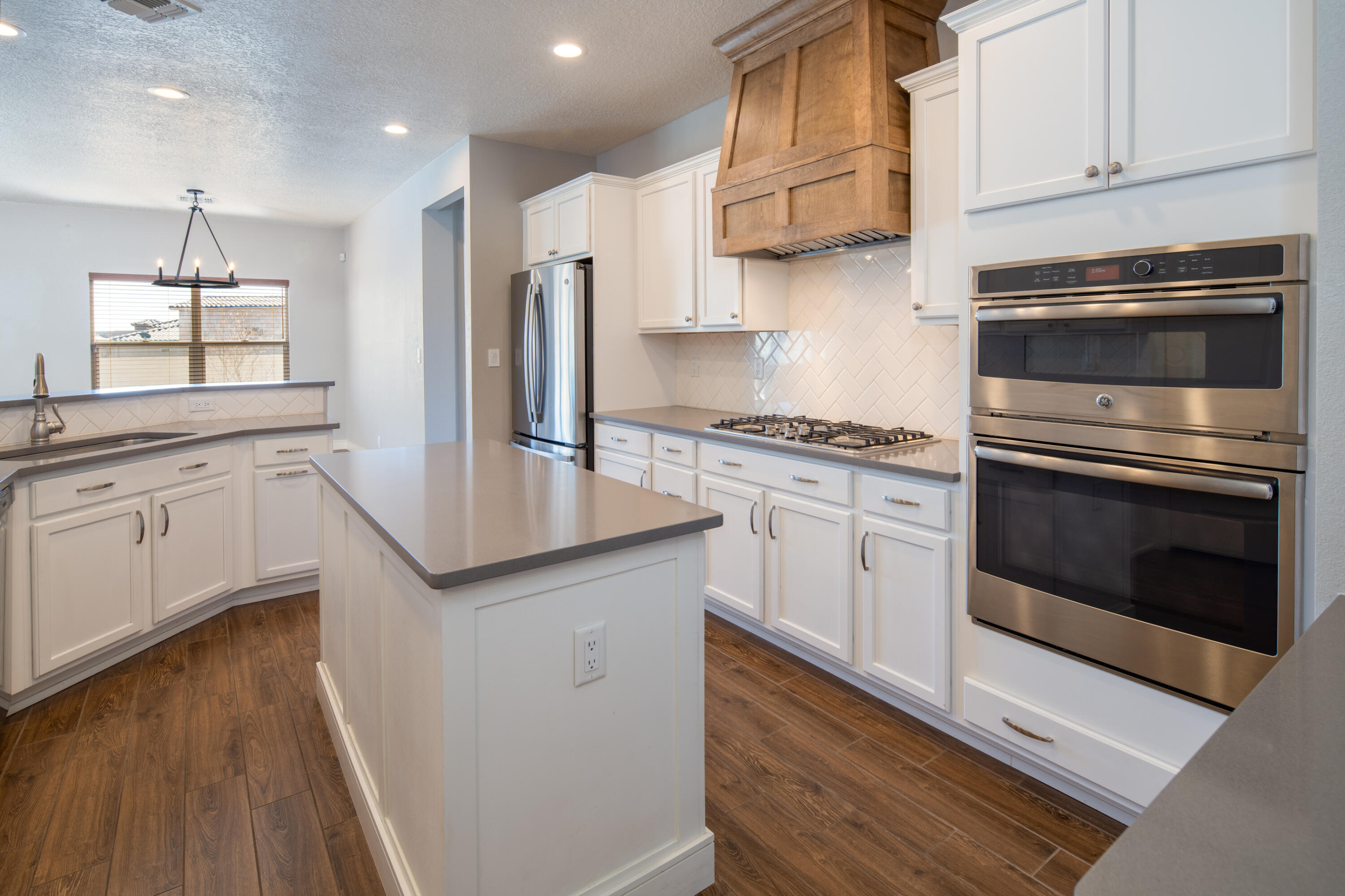 1978 CASTLE PEAK Loop NE