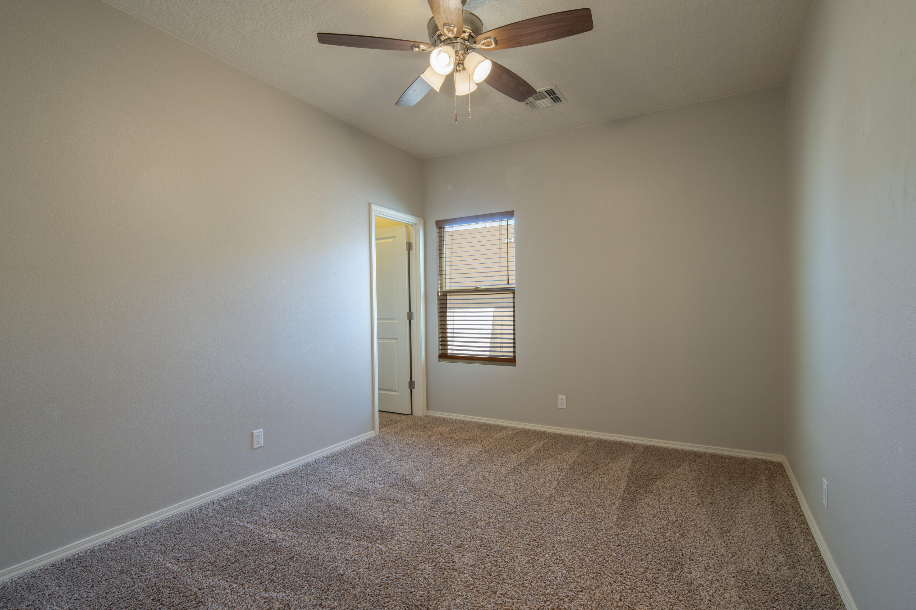 1978 CASTLE PEAK Loop NE