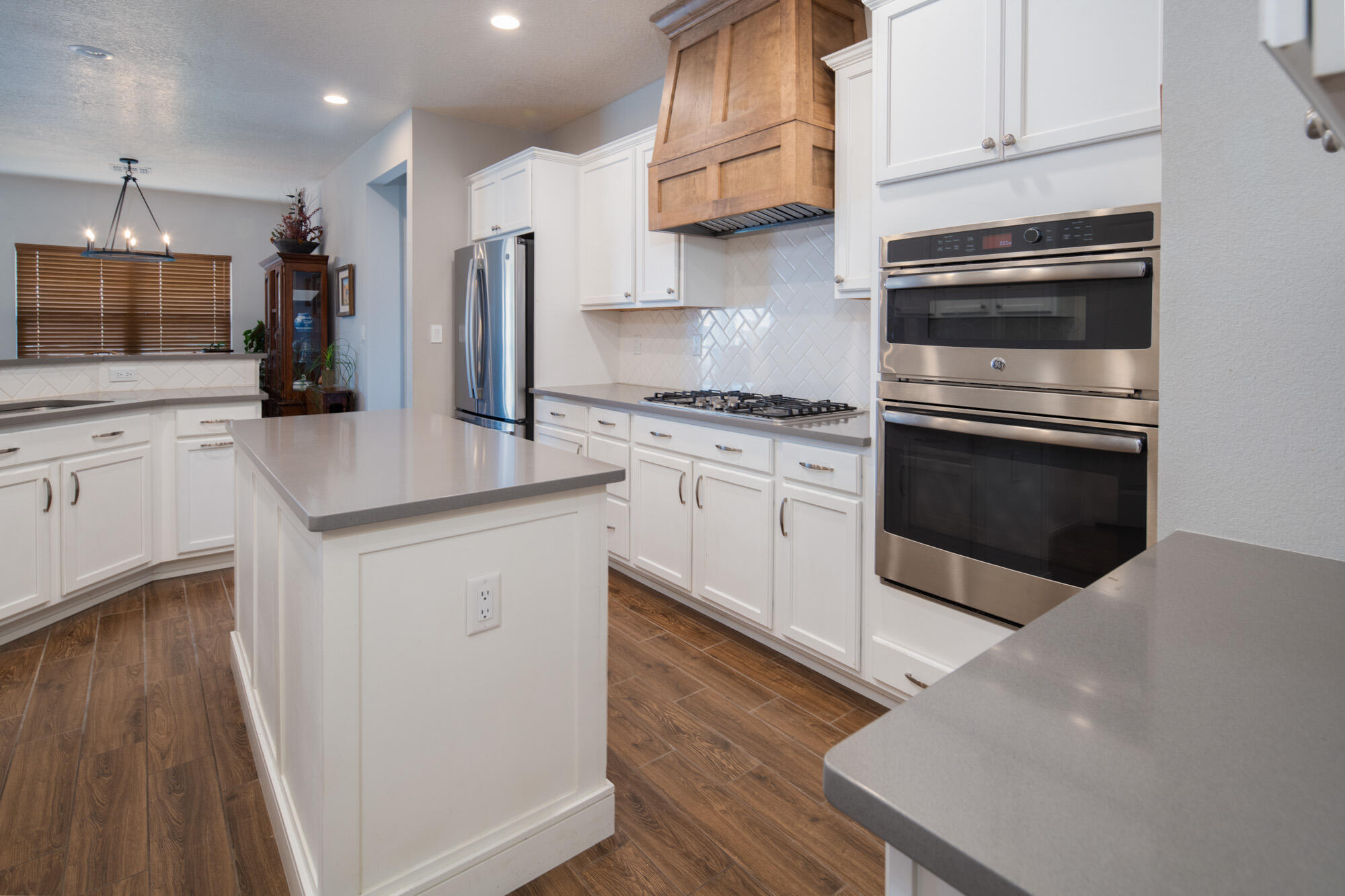 1978 CASTLE PEAK Loop NE