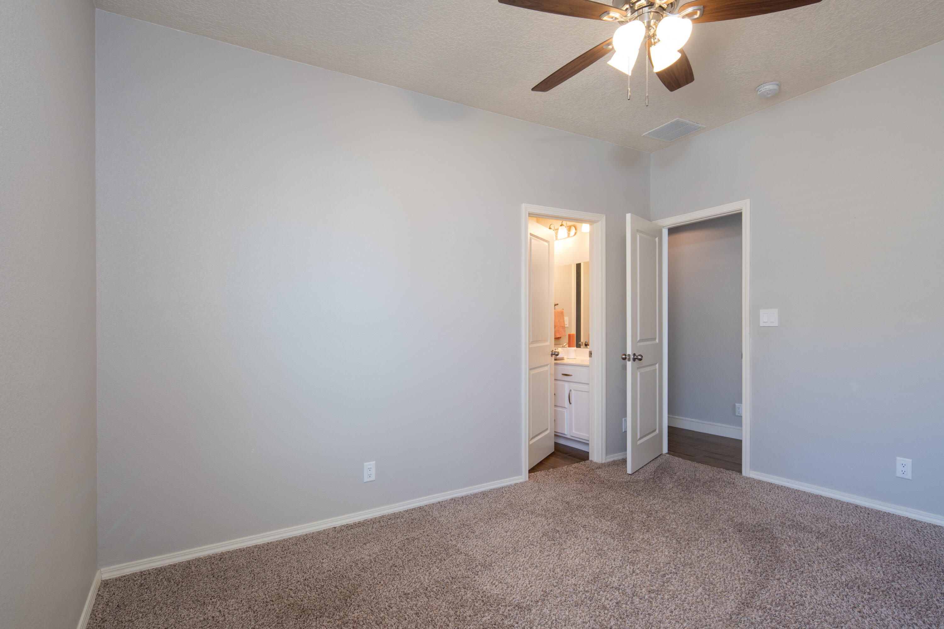 1978 CASTLE PEAK Loop NE