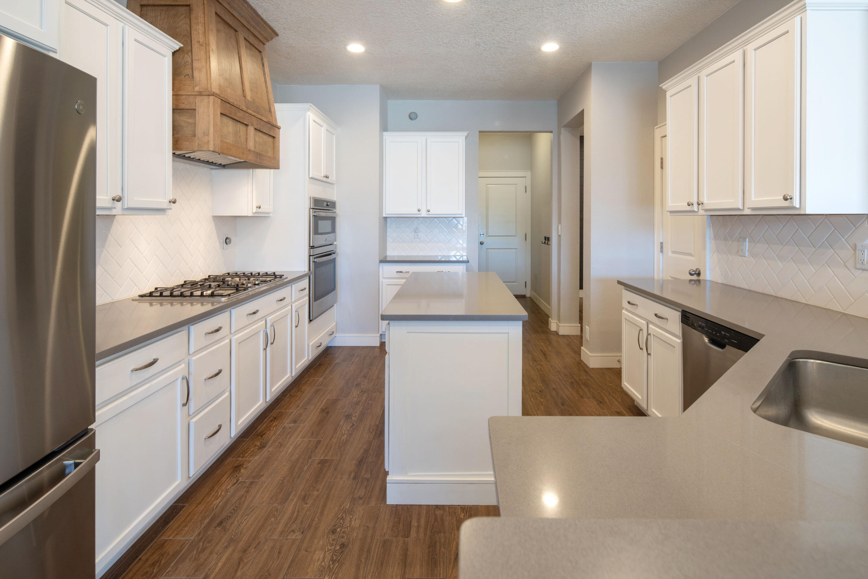 1978 CASTLE PEAK Loop NE