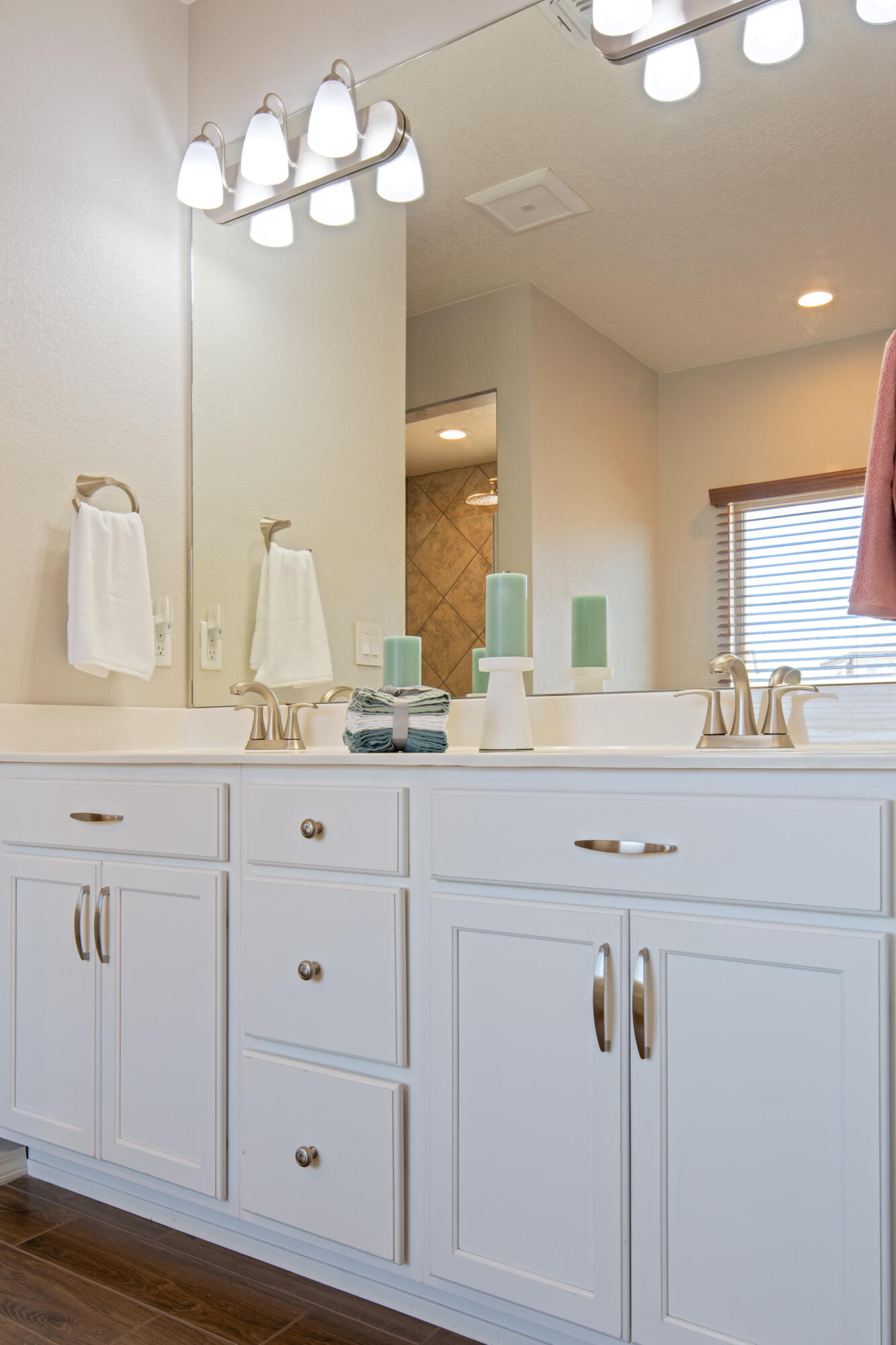 1978 CASTLE PEAK Loop NE