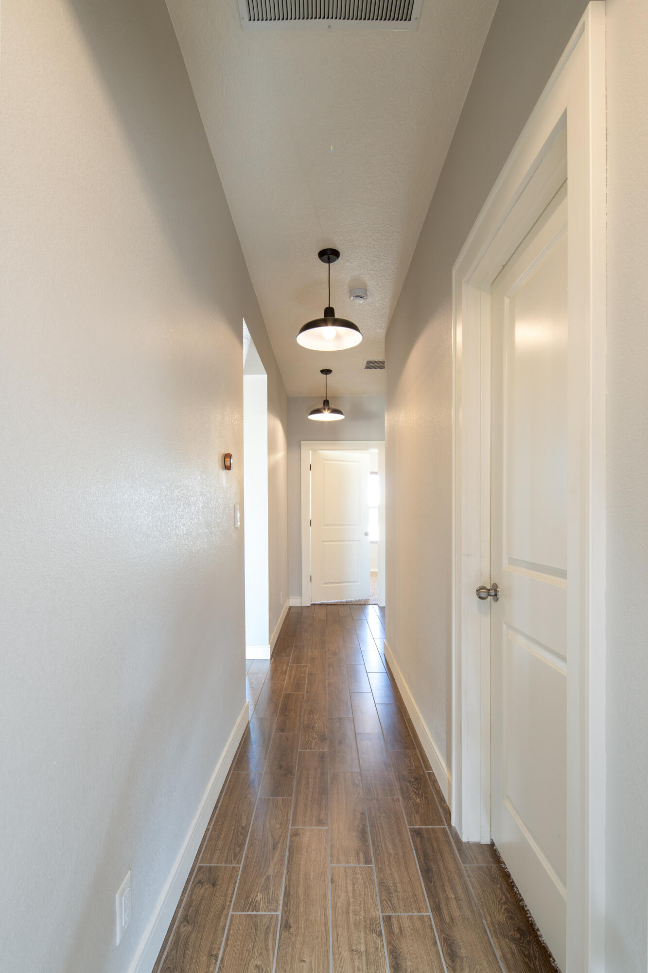 1978 CASTLE PEAK Loop NE