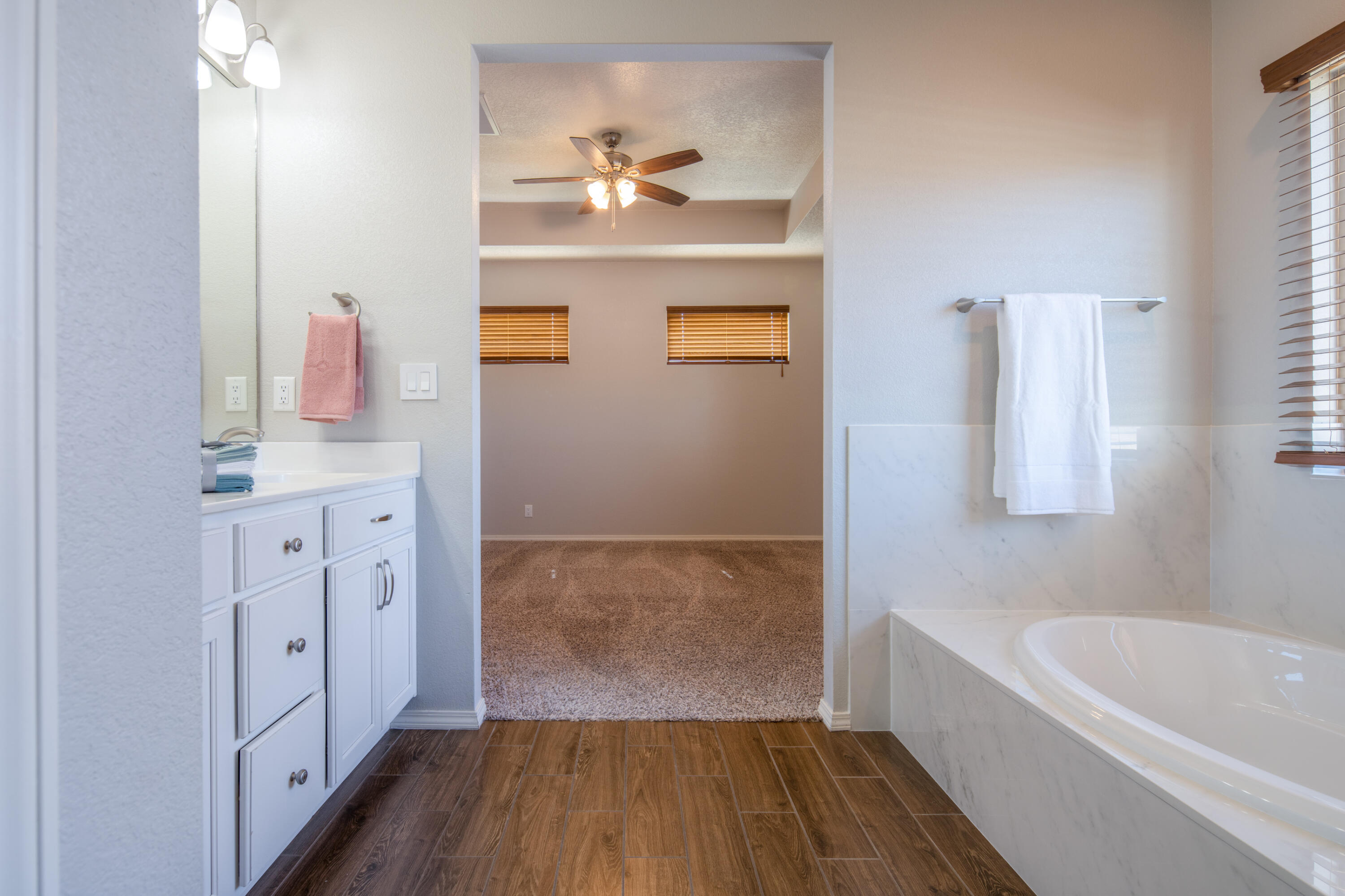 1978 CASTLE PEAK Loop NE