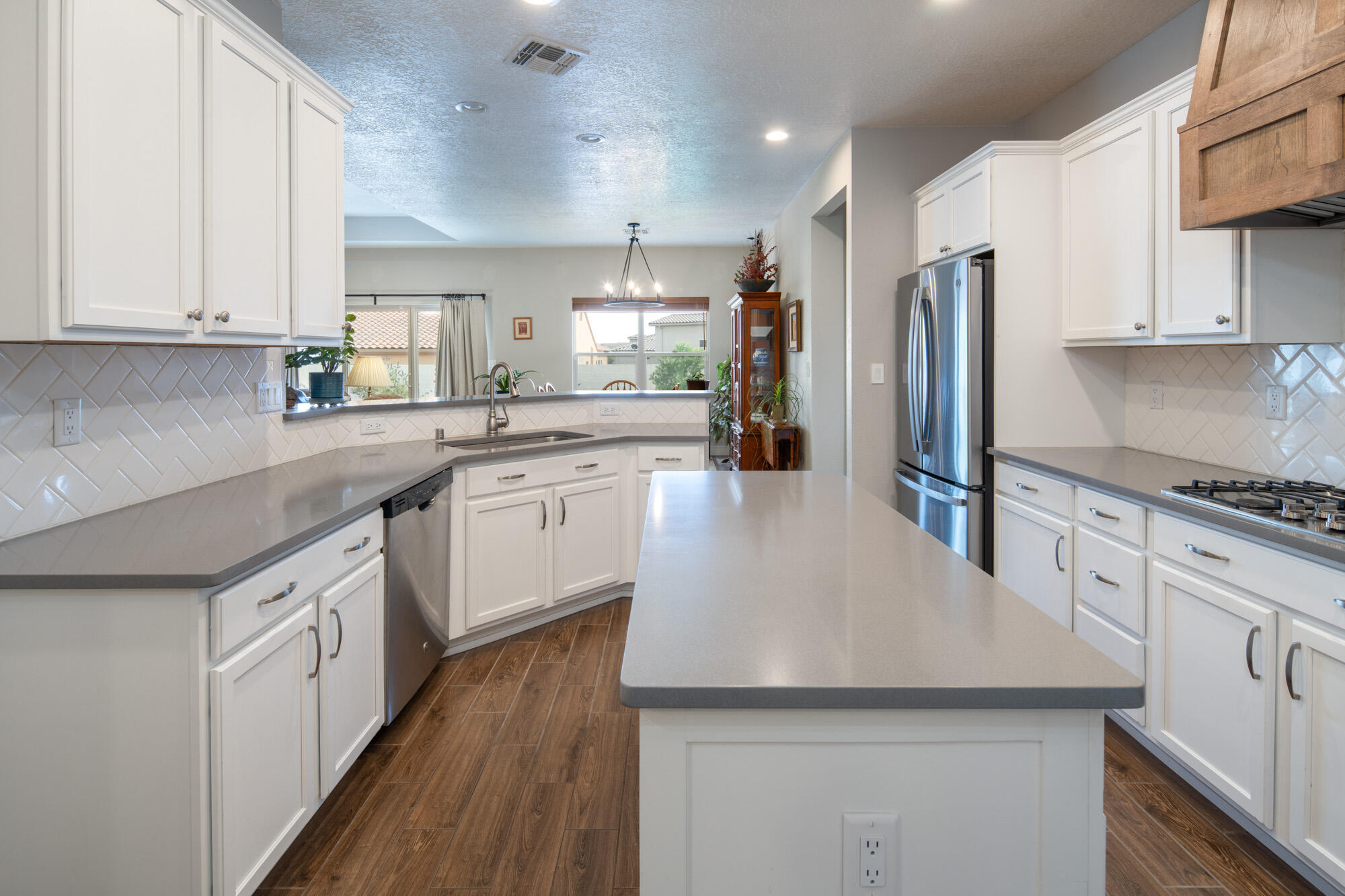 1978 CASTLE PEAK Loop NE