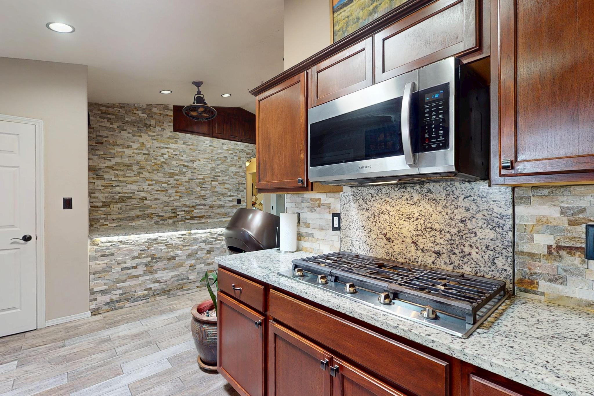 9616 Eucariz Avenue SW