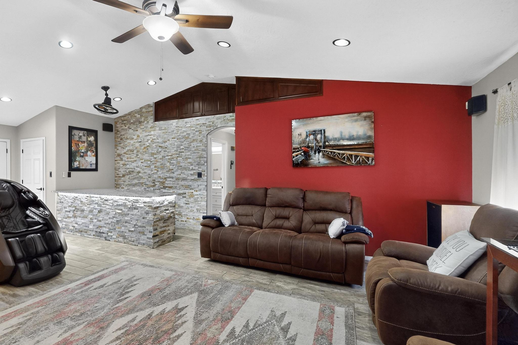 9616 Eucariz Avenue SW