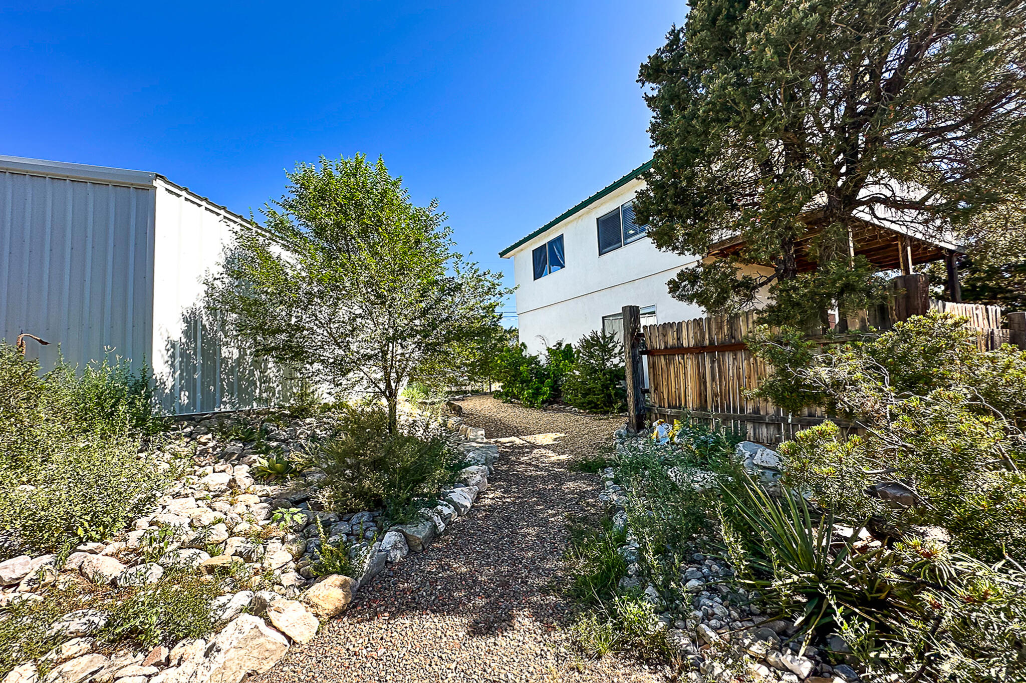 10 CALLE POR LOS CABALLOS