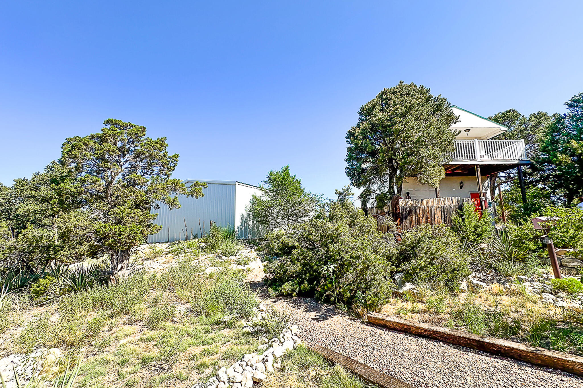 10 CALLE POR LOS CABALLOS