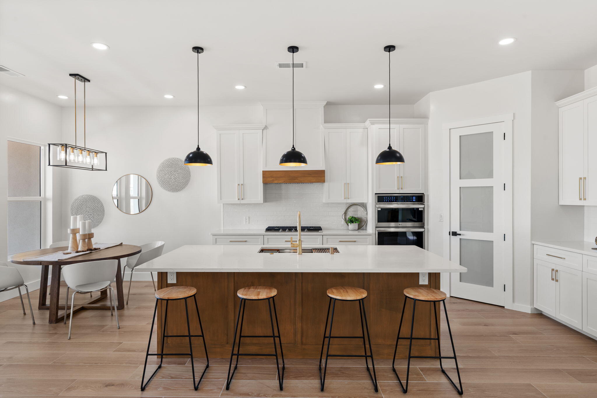 324 2nd Street NE