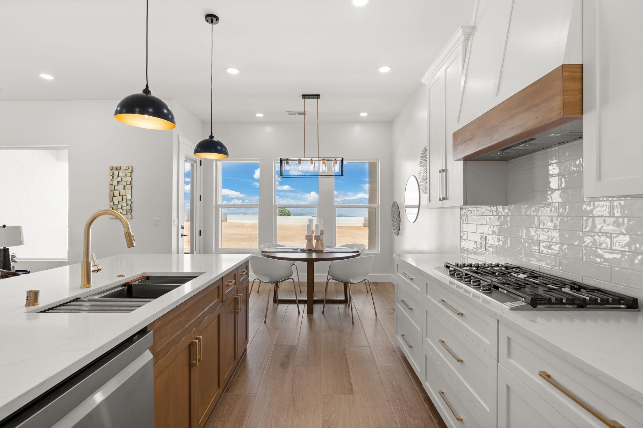 324 2nd Street NE