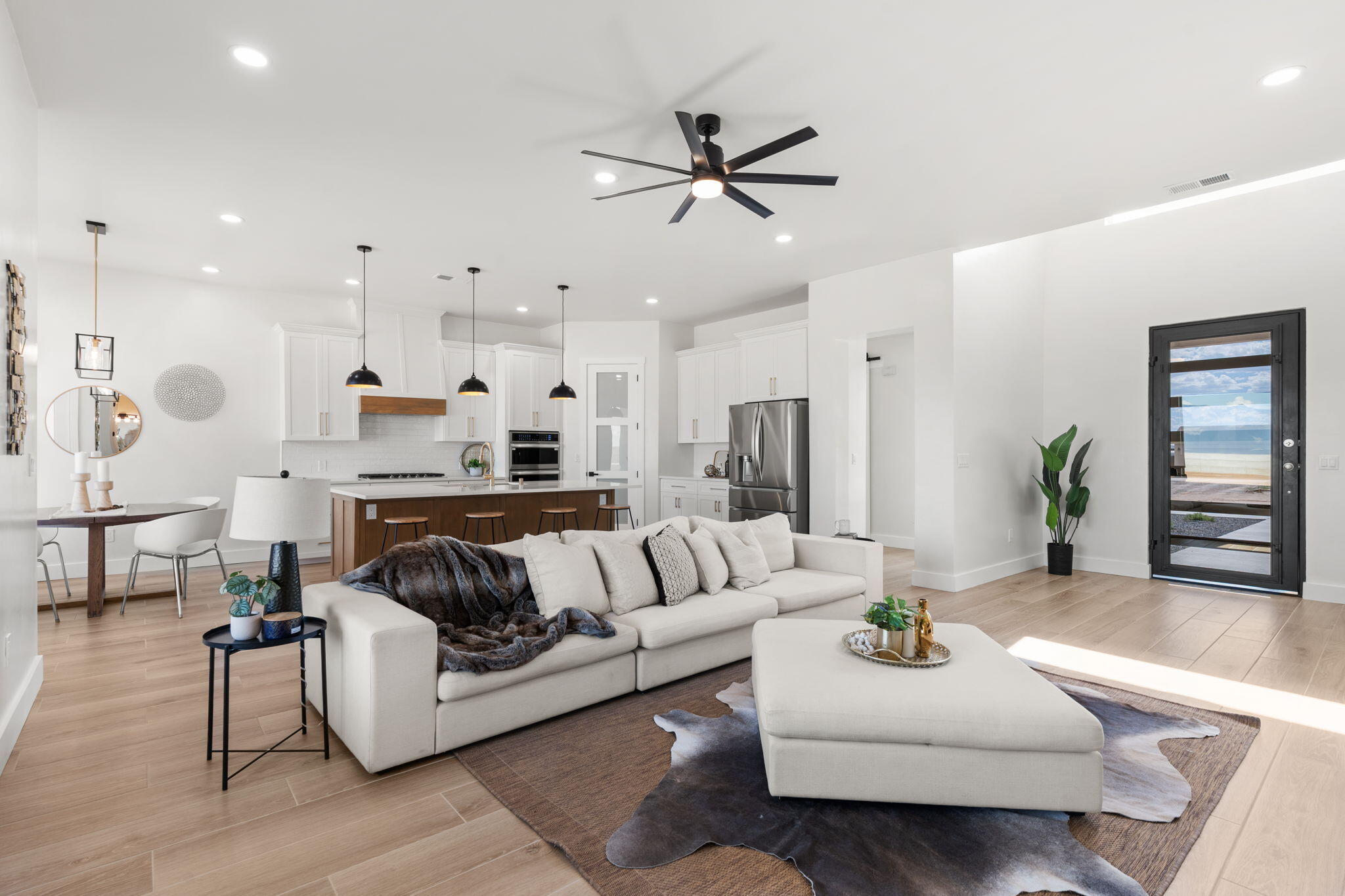 324 2nd Street NE