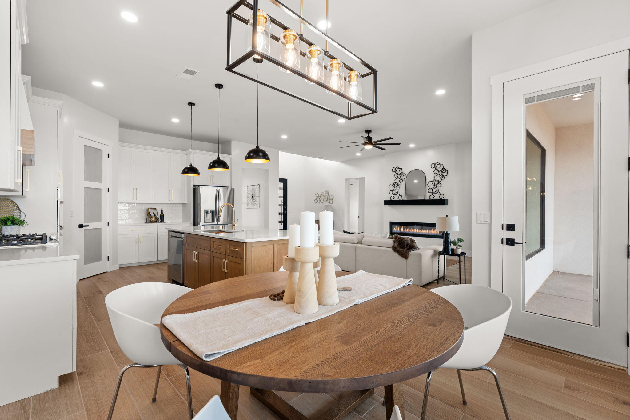 324 2nd Street NE