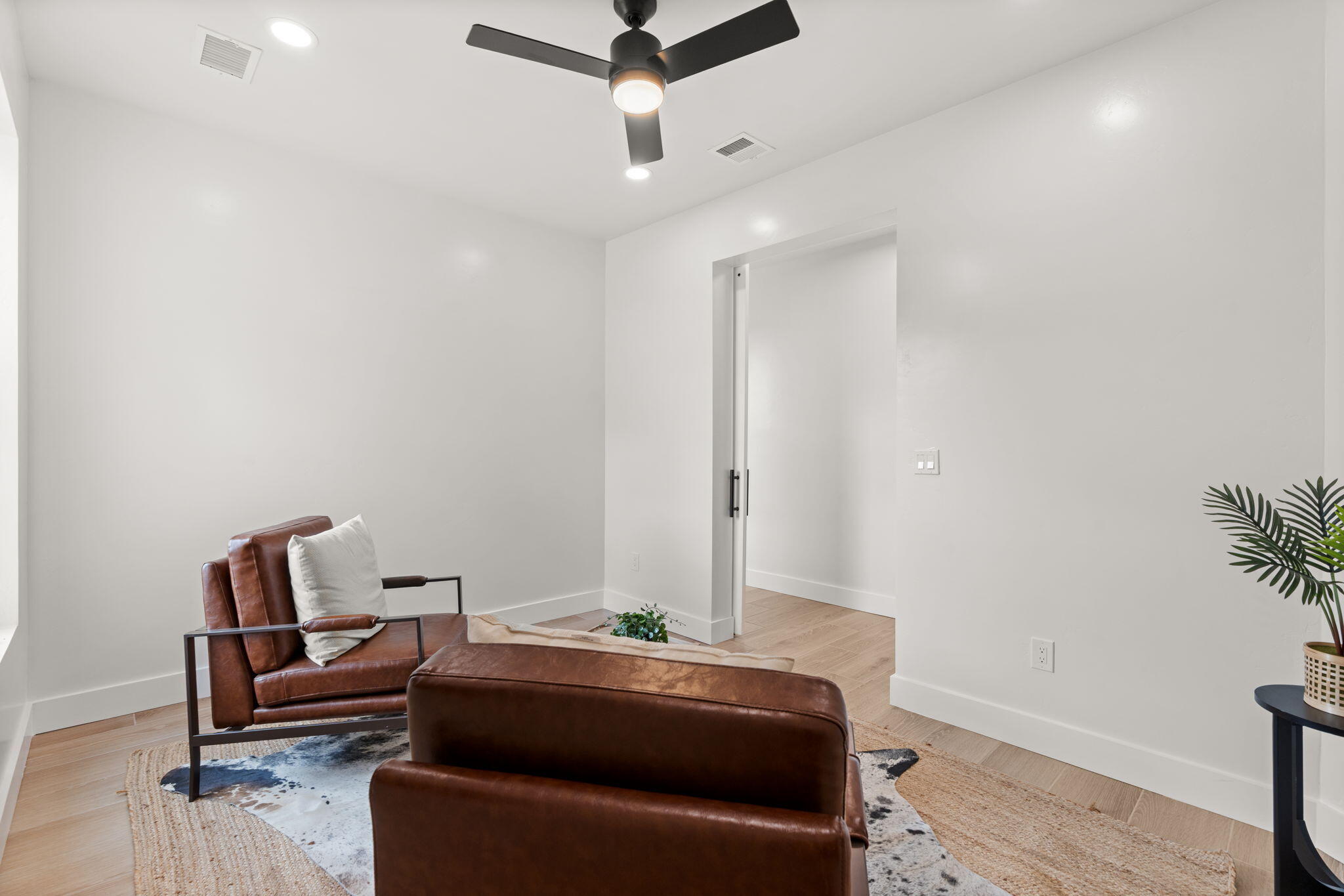 324 2nd Street NE