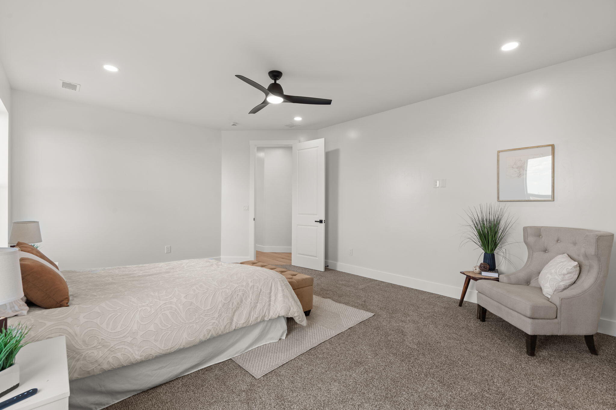324 2nd Street NE