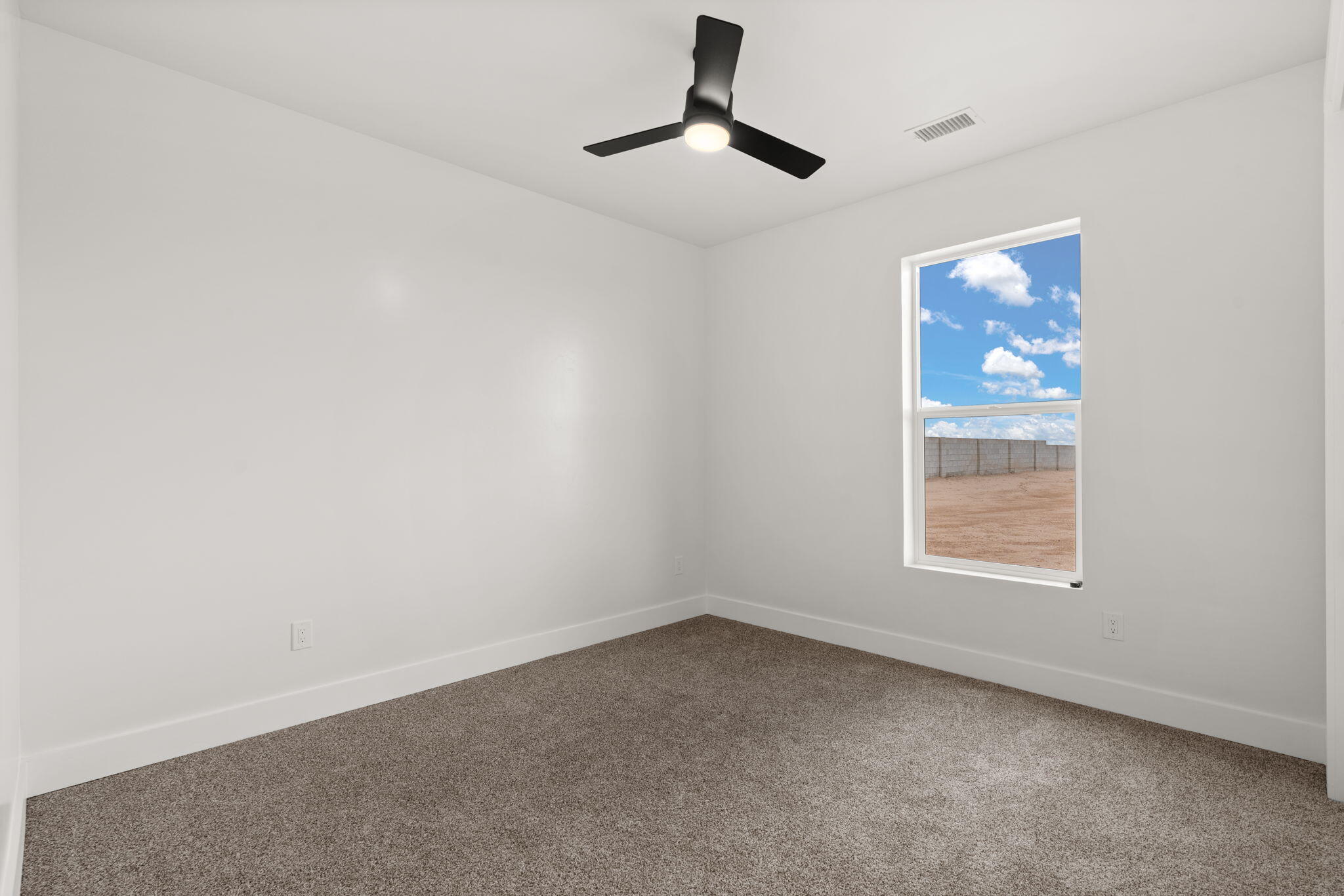 324 2nd Street NE