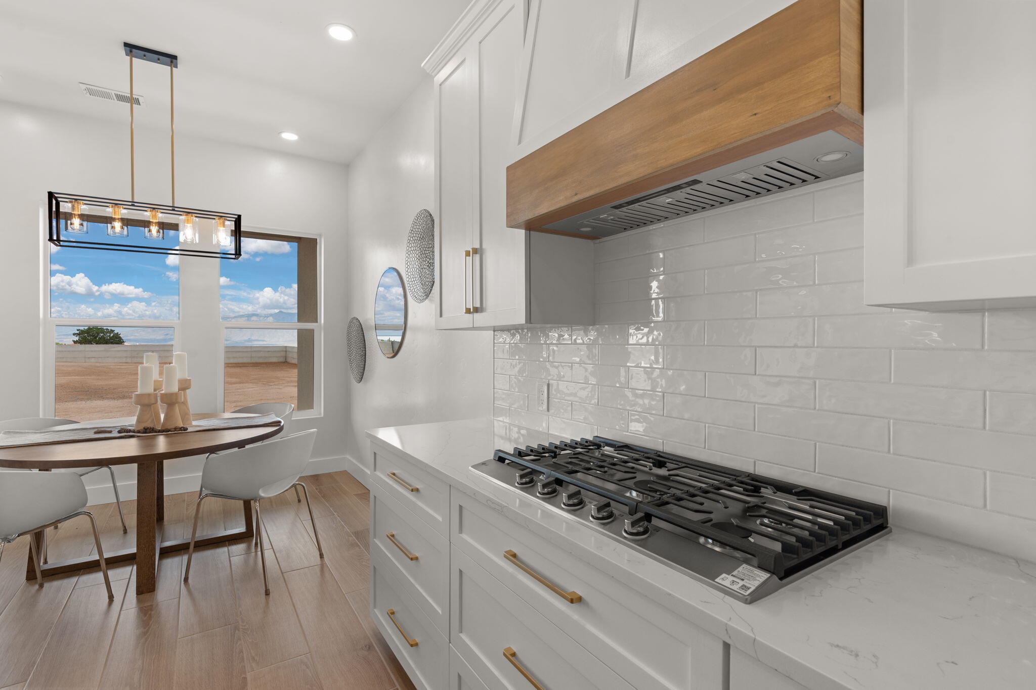 324 2nd Street NE
