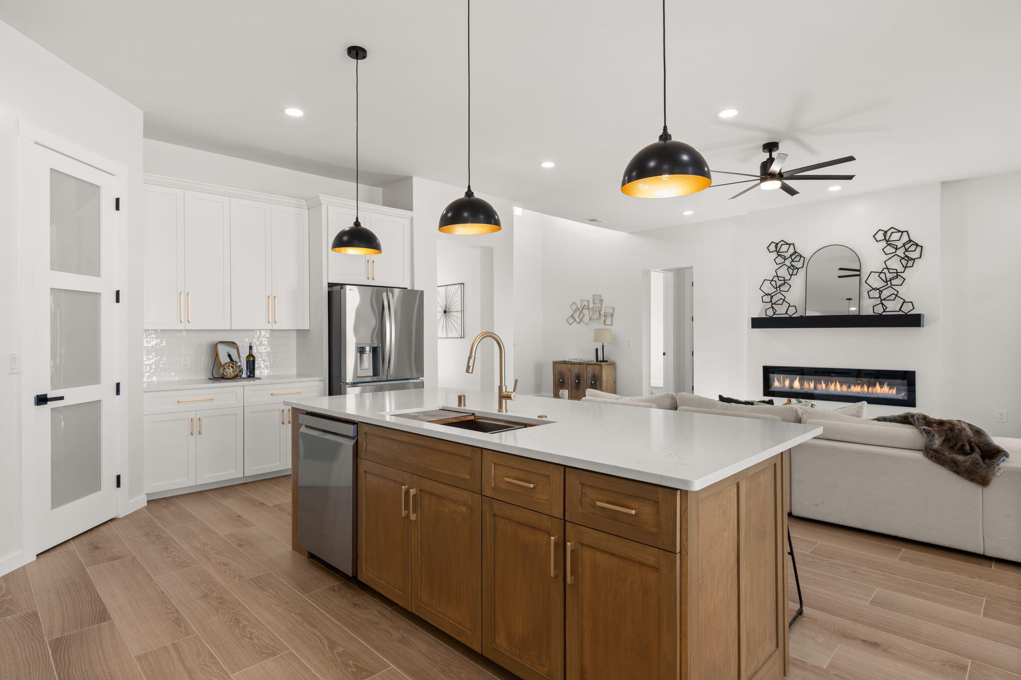 324 2nd Street NE