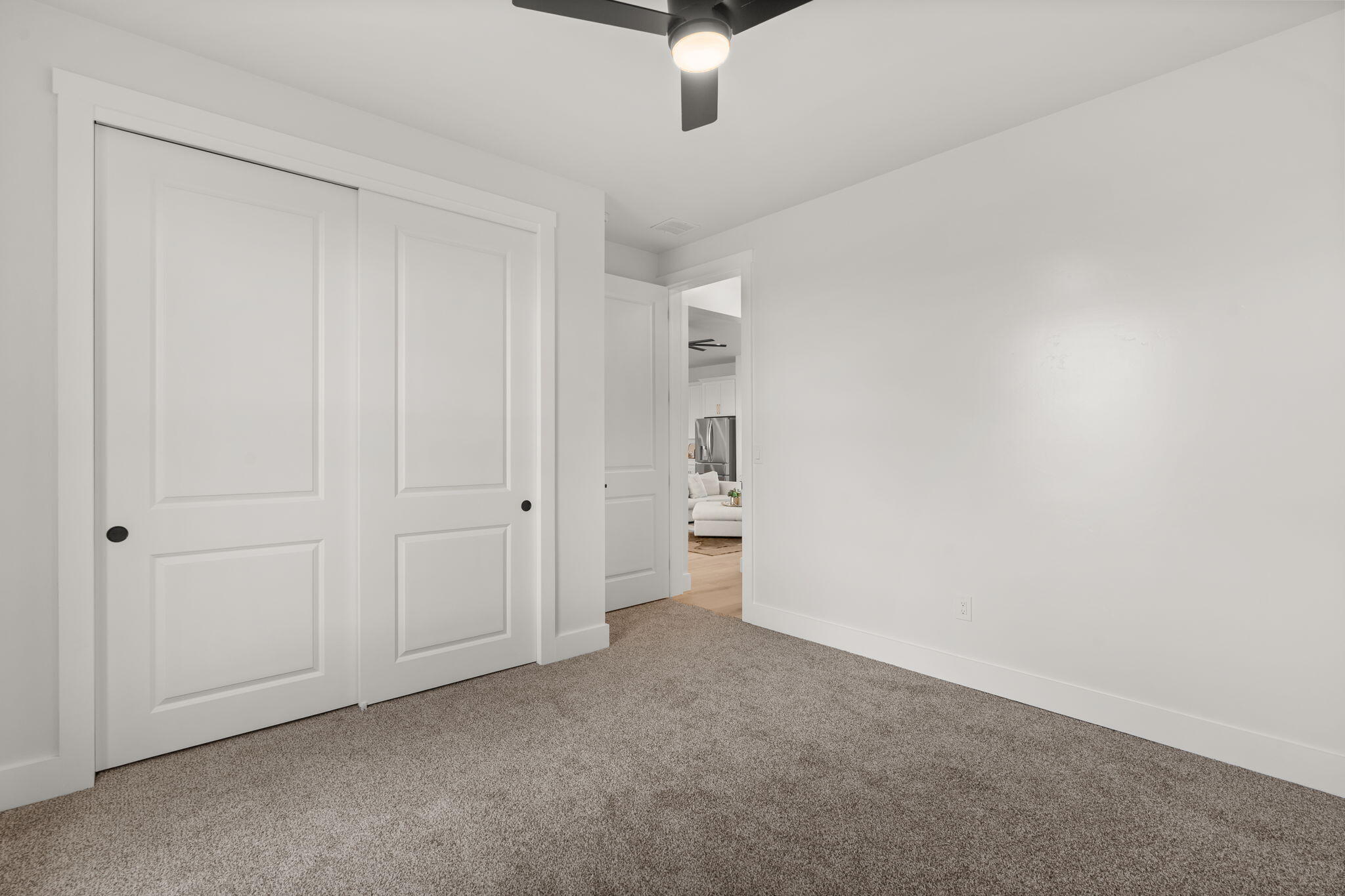 324 2nd Street NE