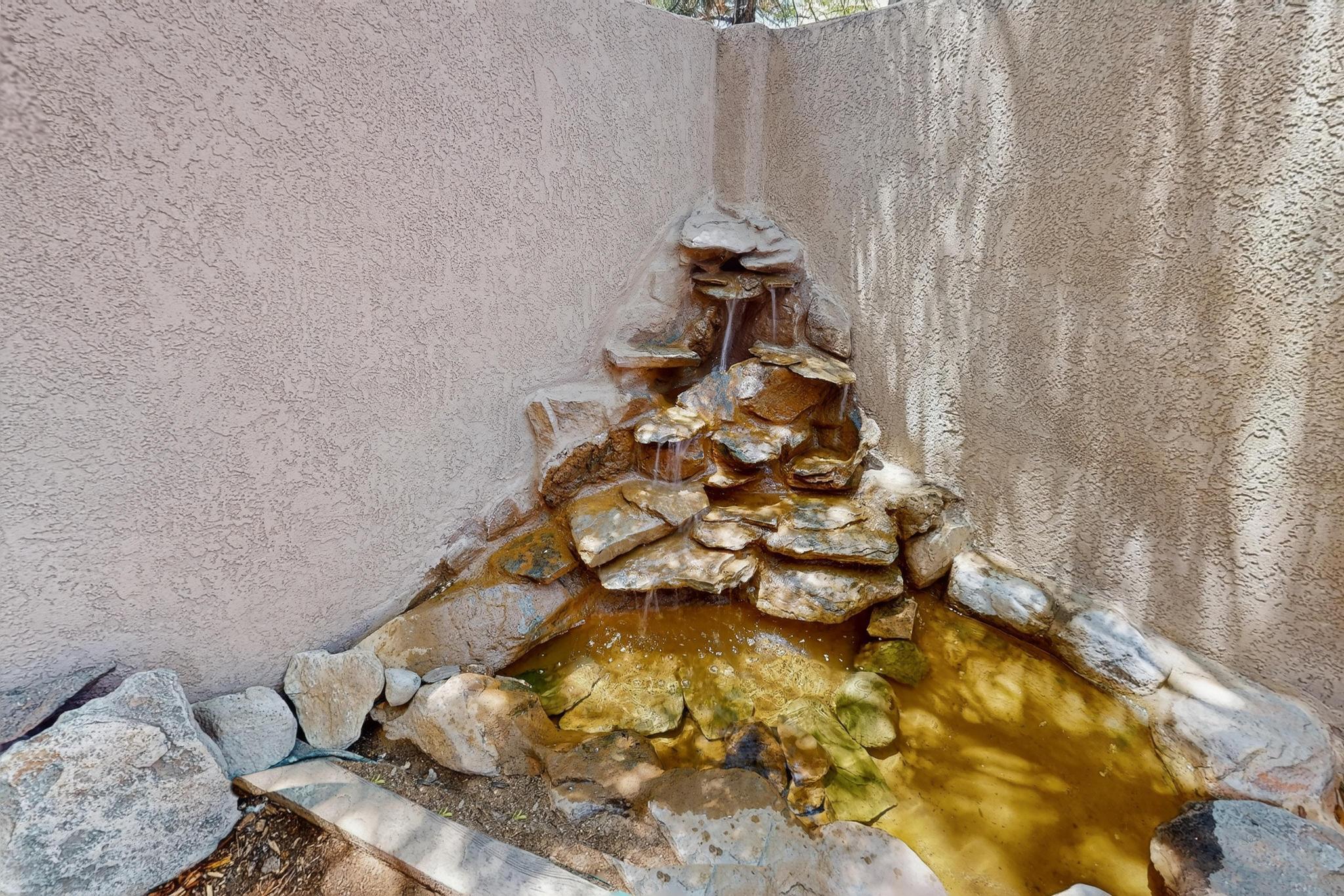 3733 CUERVO Court NW