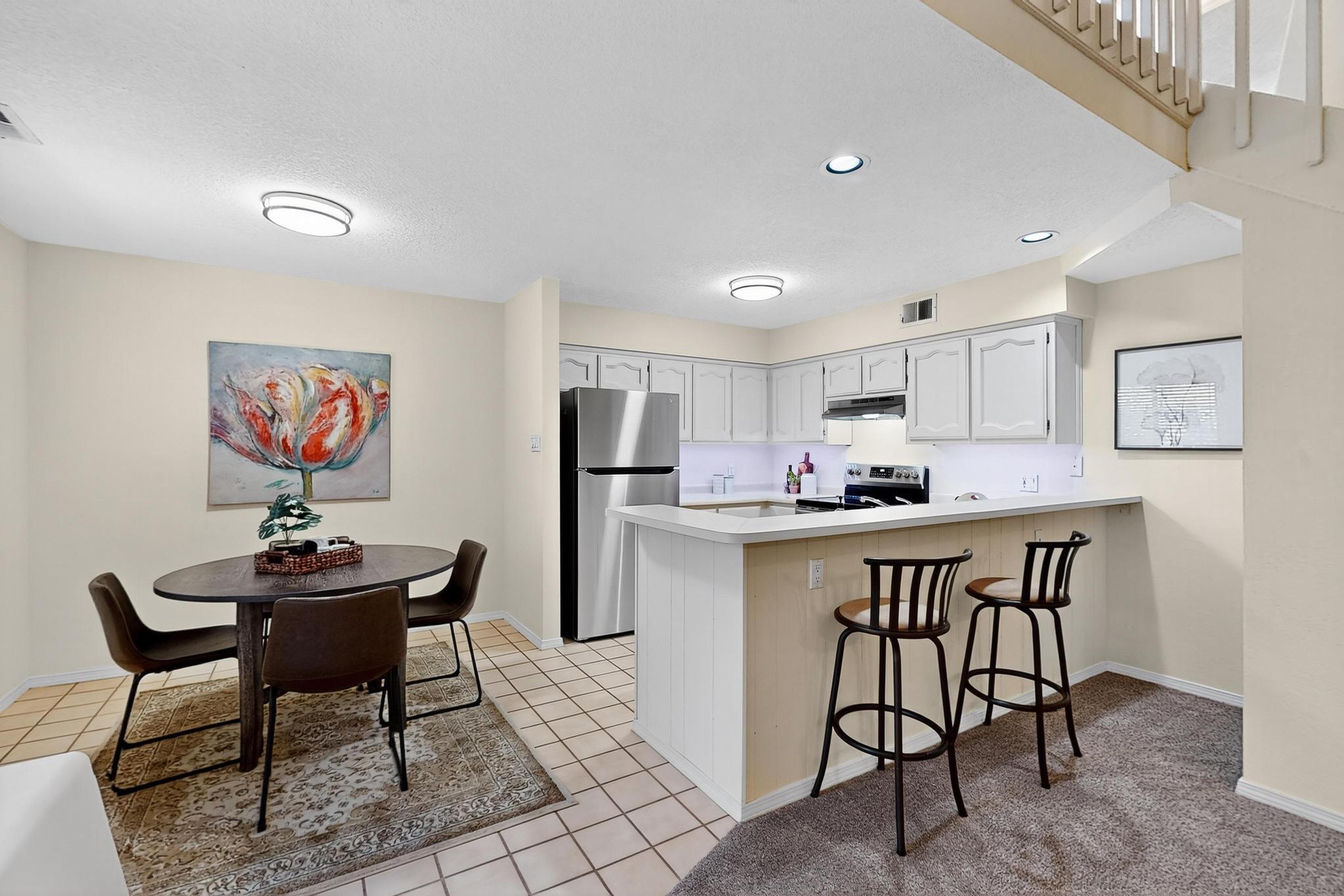 3733 CUERVO Court NW