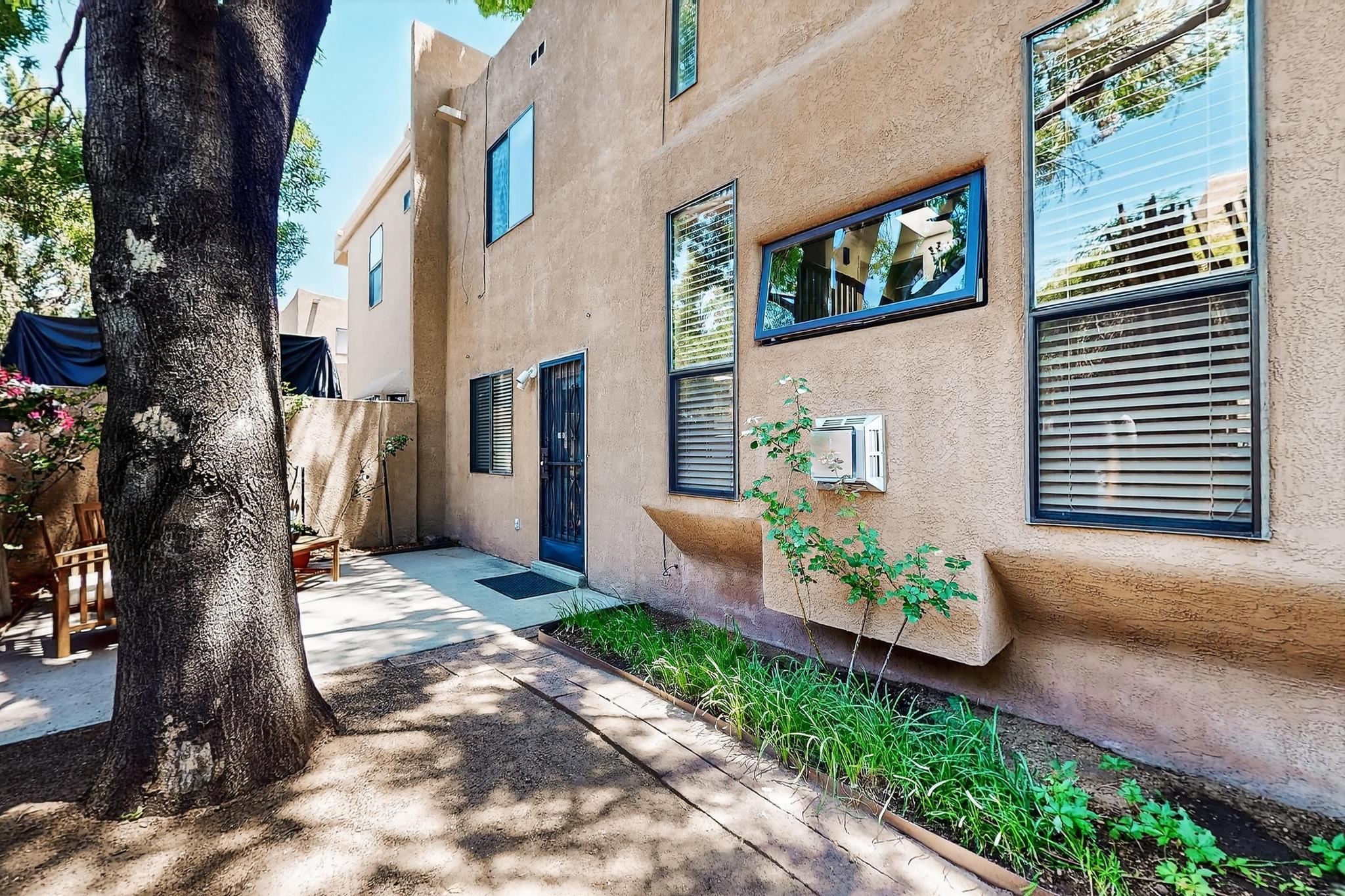 3733 CUERVO Court NW