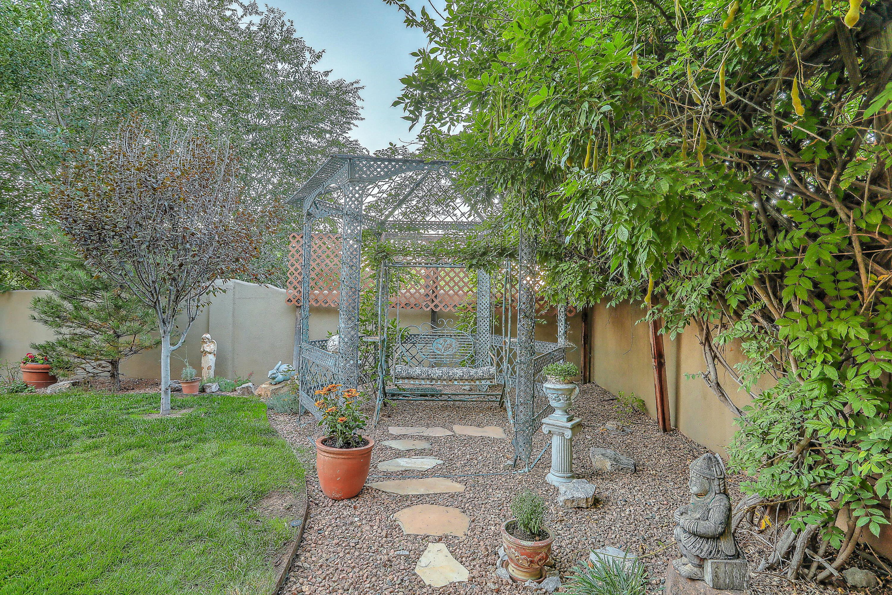 2705 RINCON DEL RIO Court NW
