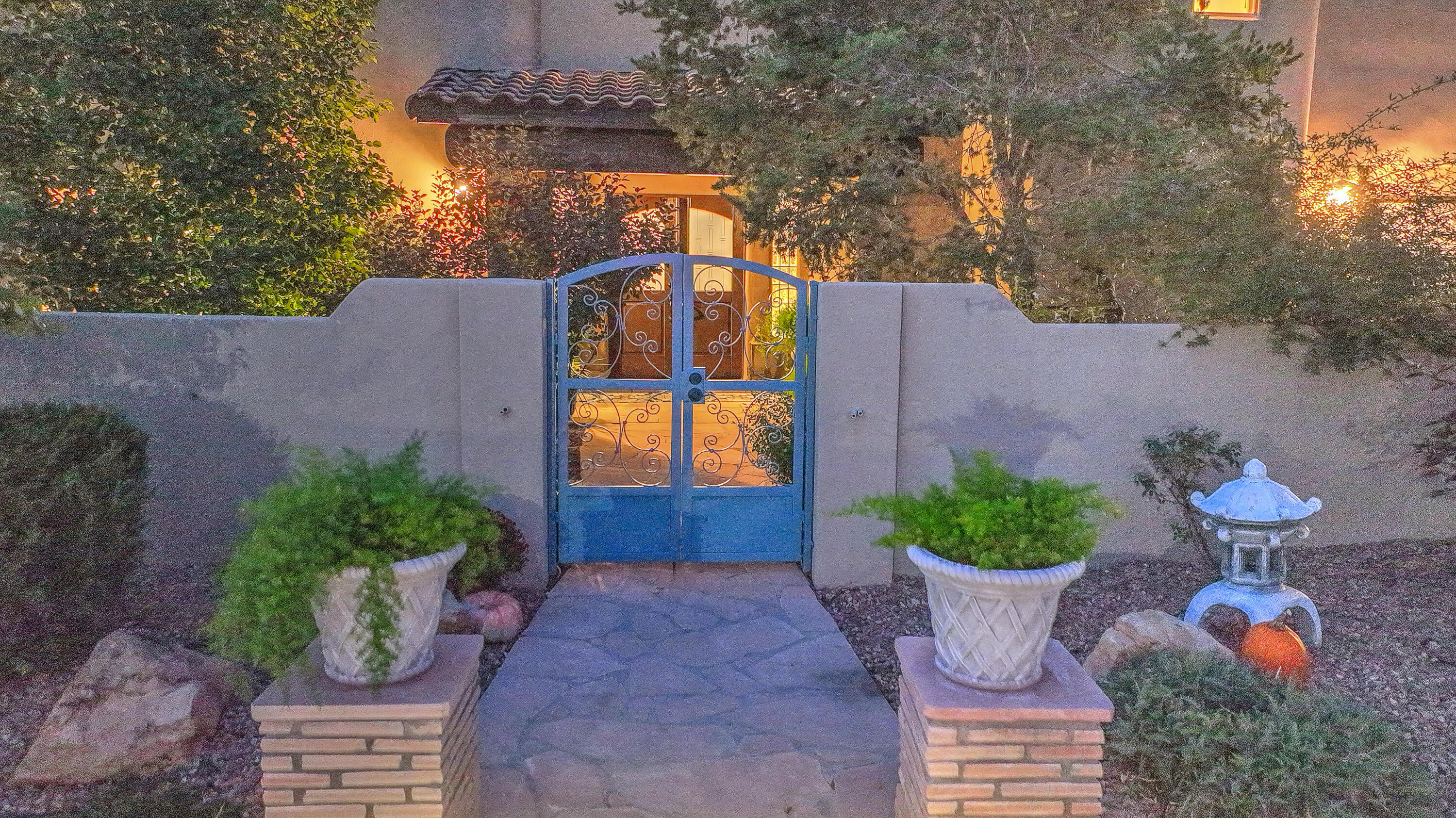 2705 RINCON DEL RIO Court NW