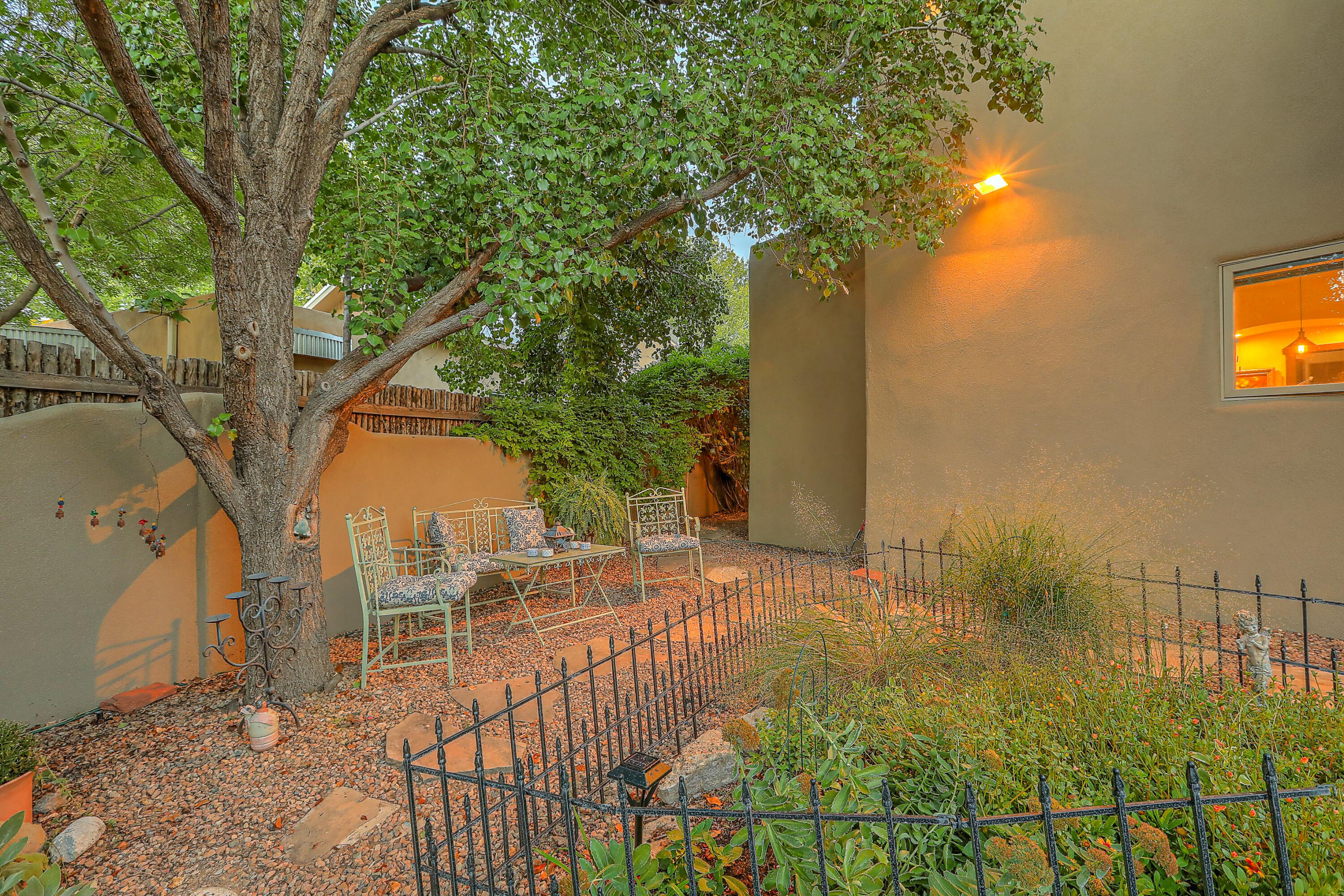 2705 RINCON DEL RIO Court NW