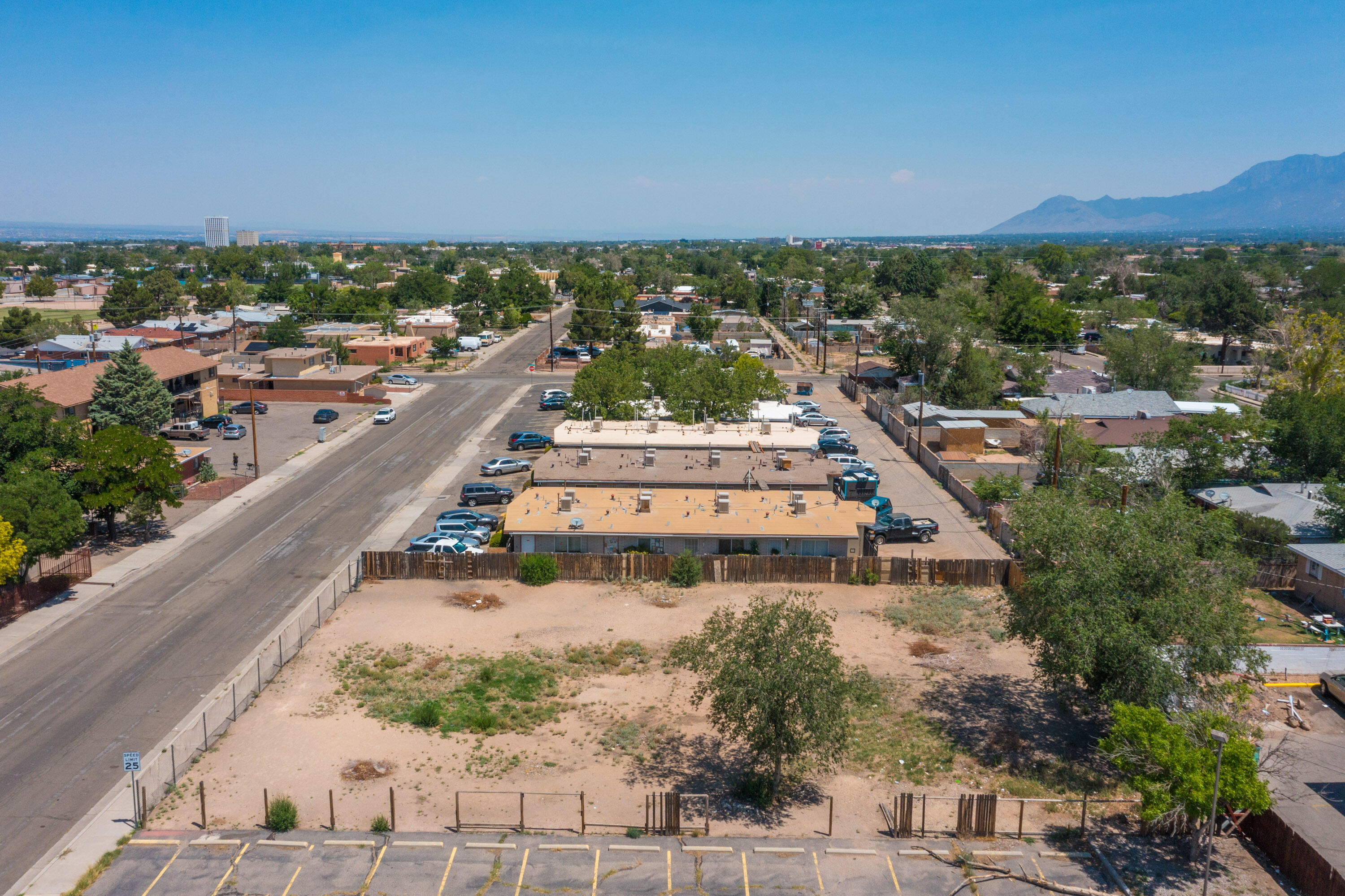 1124 Arizona St Street SE