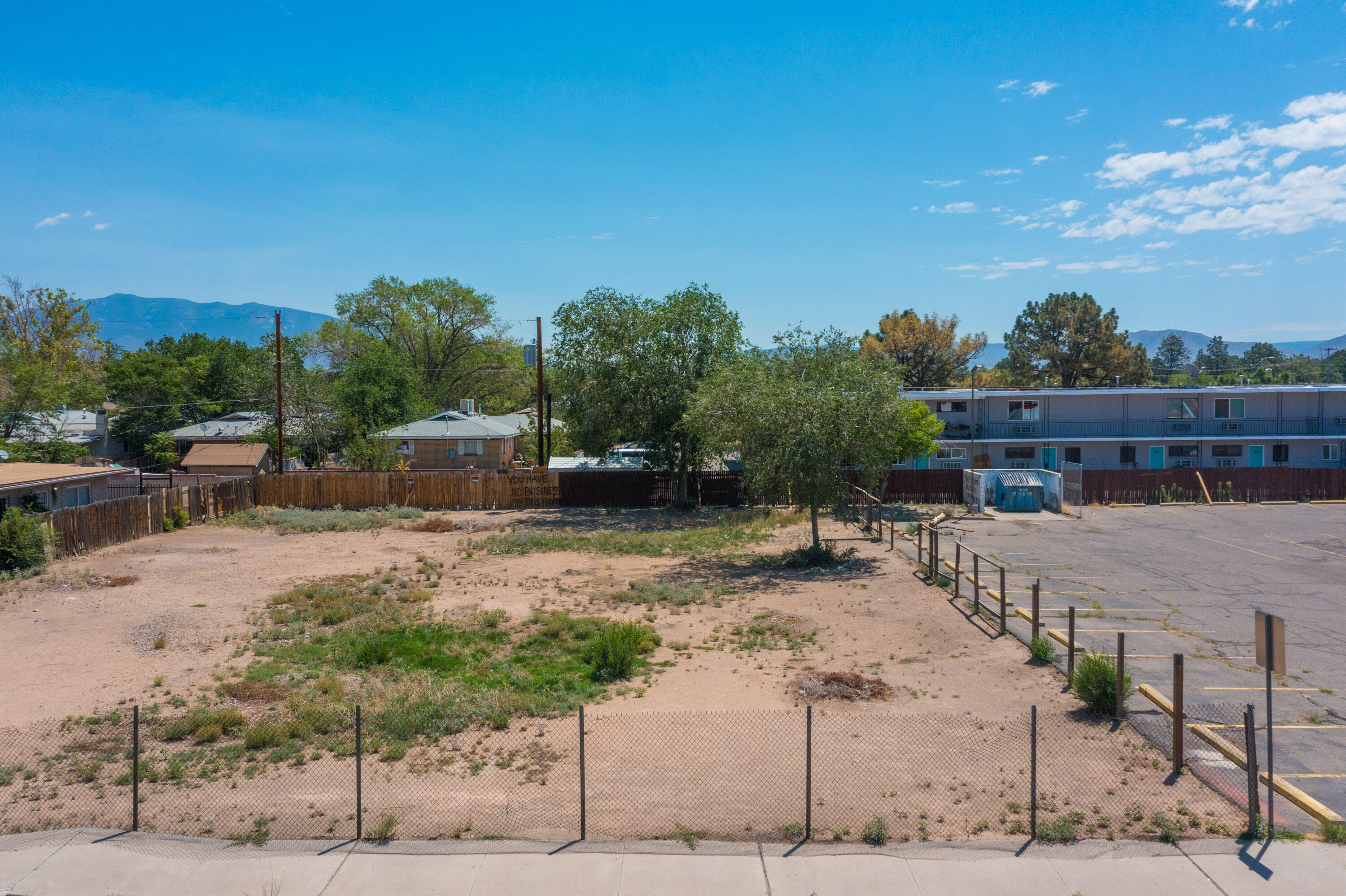 1128 ARIZONA Street SE