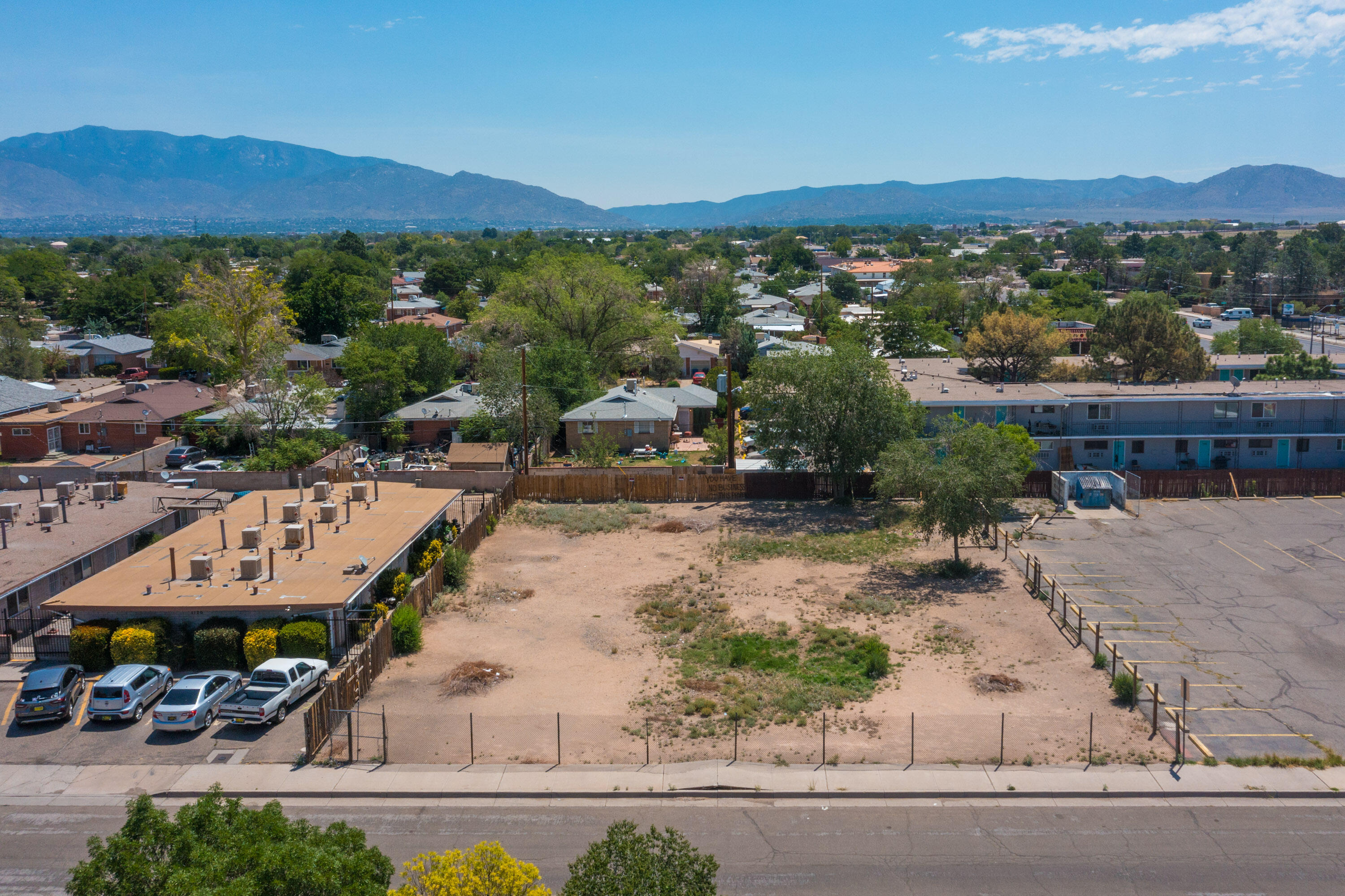 1128 ARIZONA Street SE