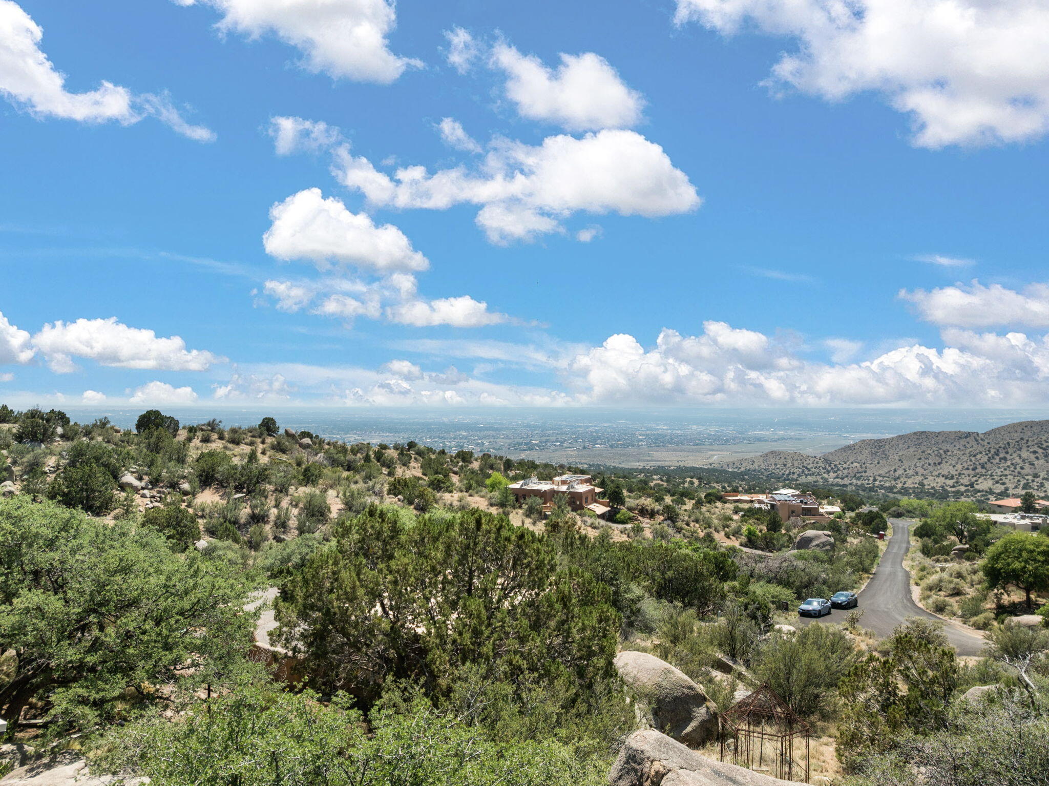 10 La Luz Trail NE