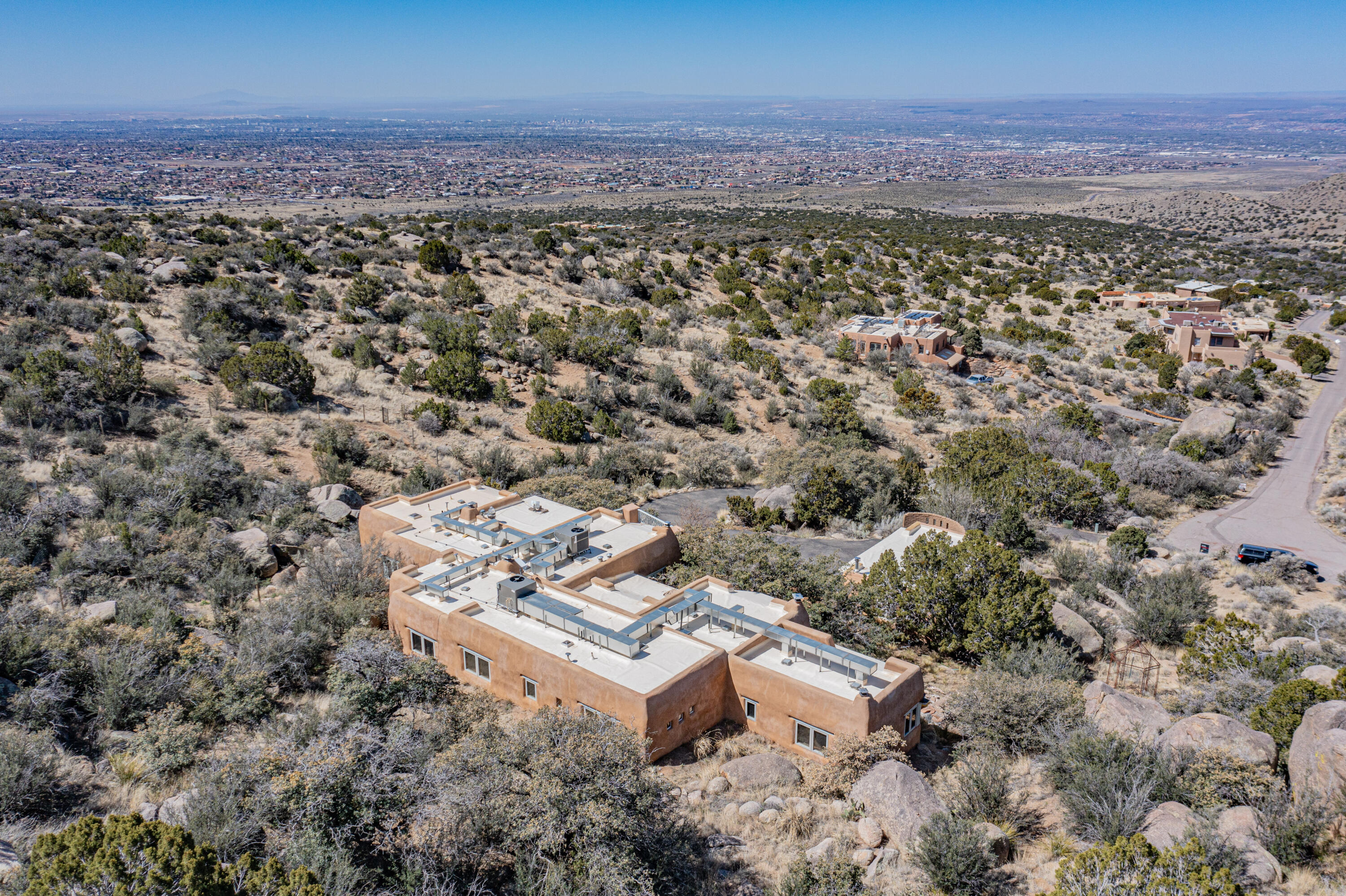 10 La Luz Trail NE