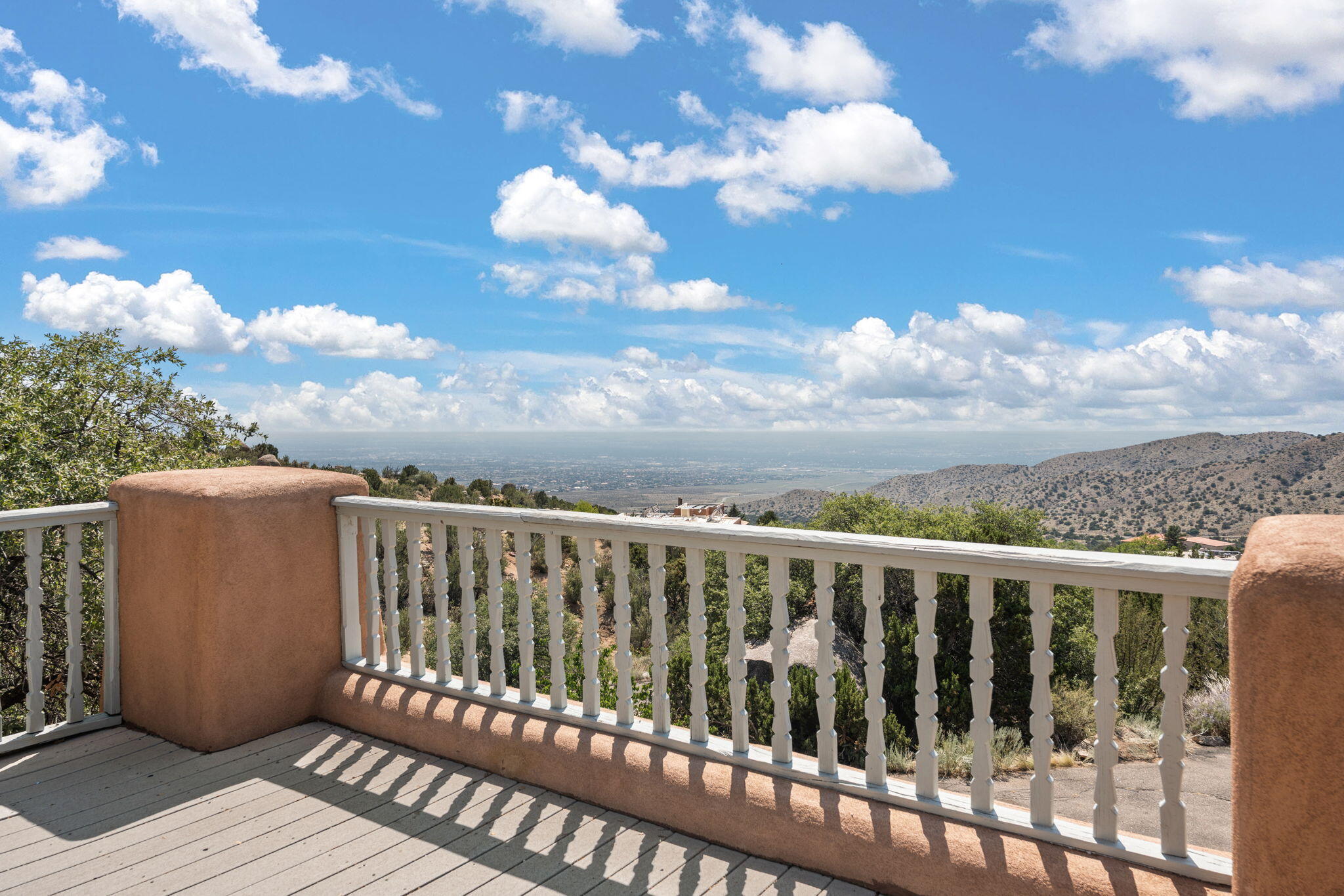 10 La Luz Trail NE