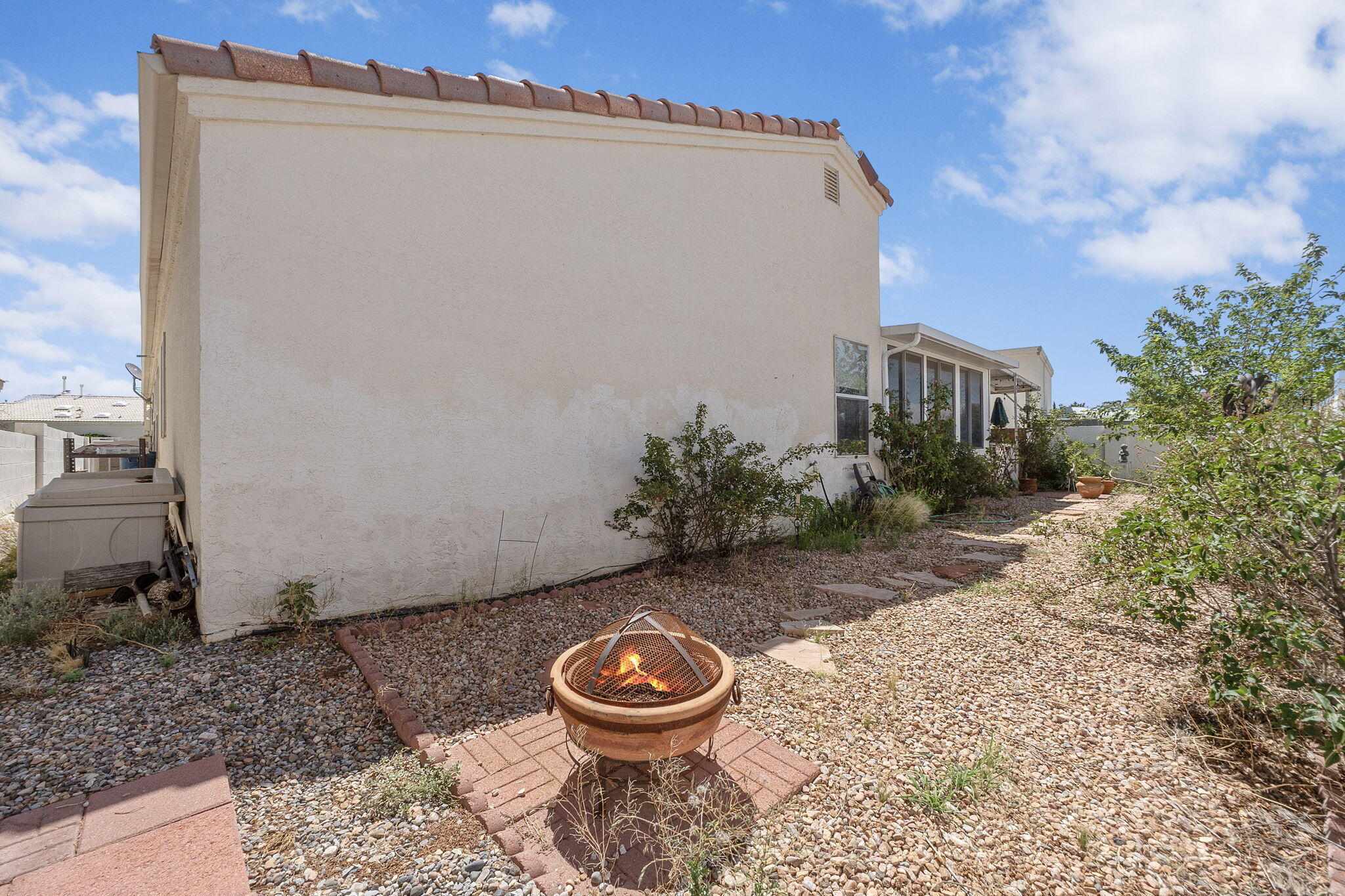 571 HERMIT FALLS Drive SE